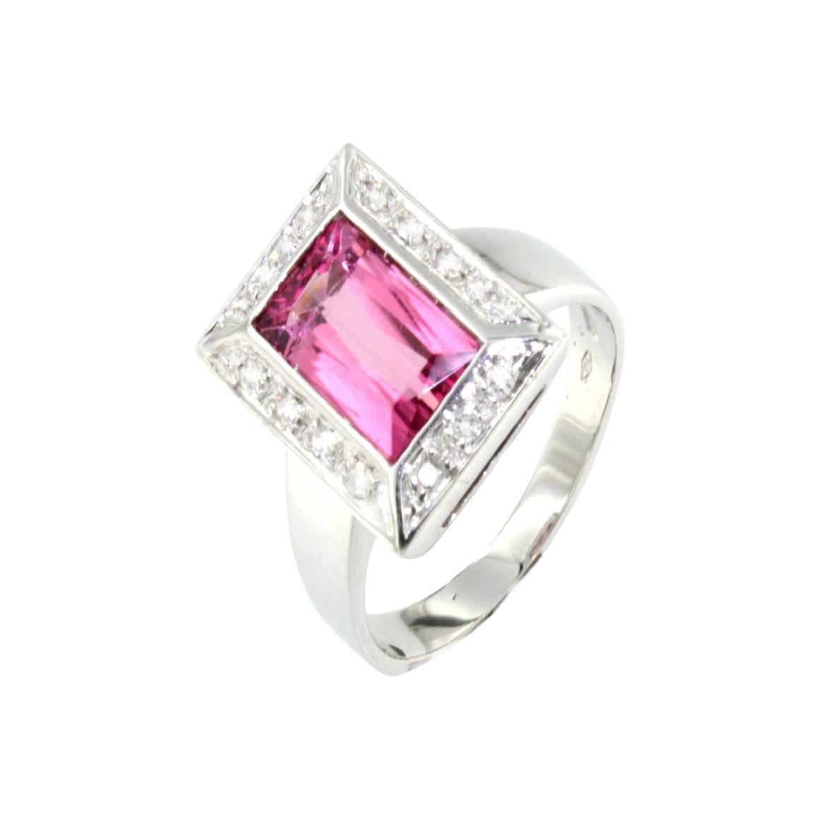 18kt White Gold with Pink Tourmaline and White Diamonds Ring For Sale
