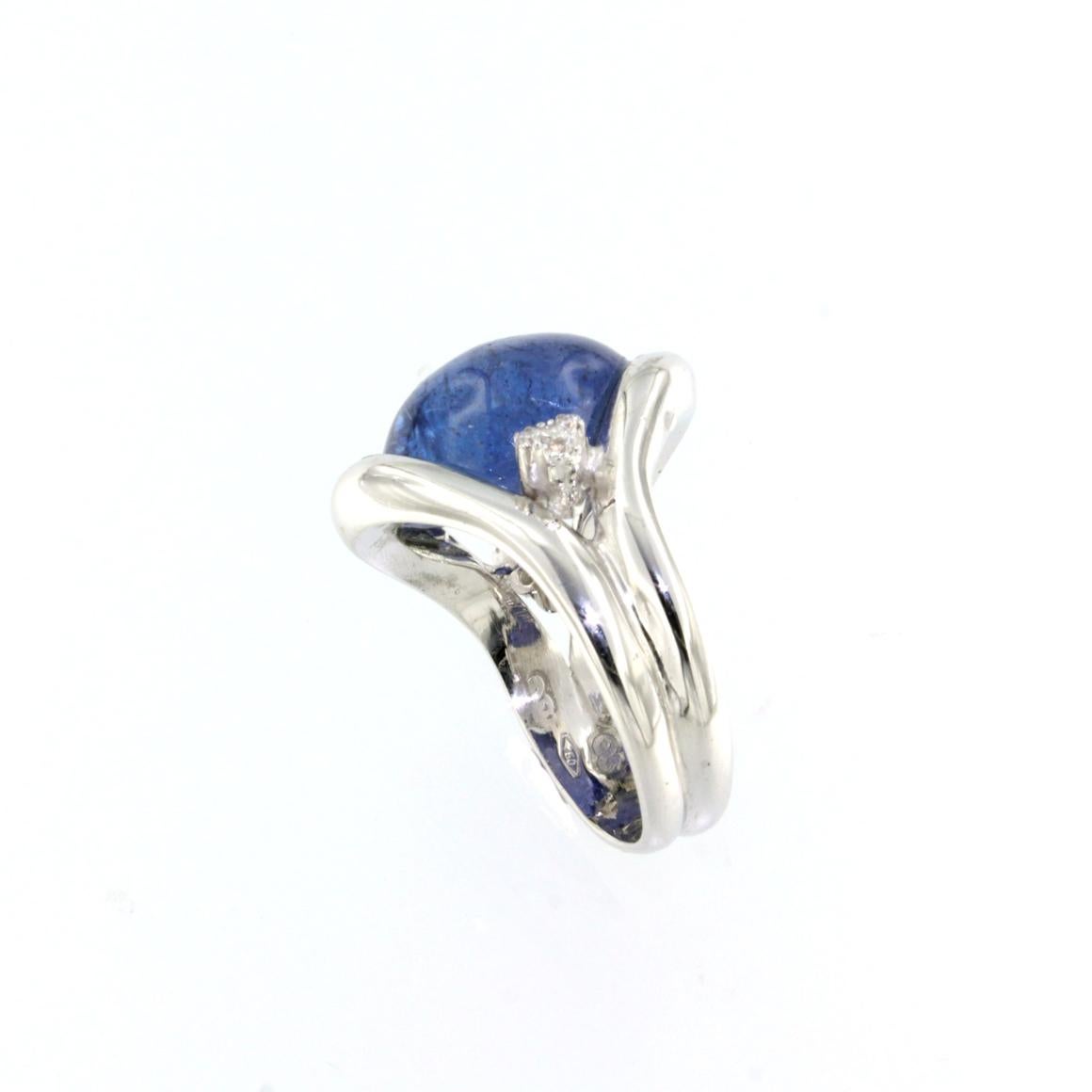 18Kt White Gold with Tanzanite and White Diamonds Ring In New Condition For Sale In GALLARATE, IT