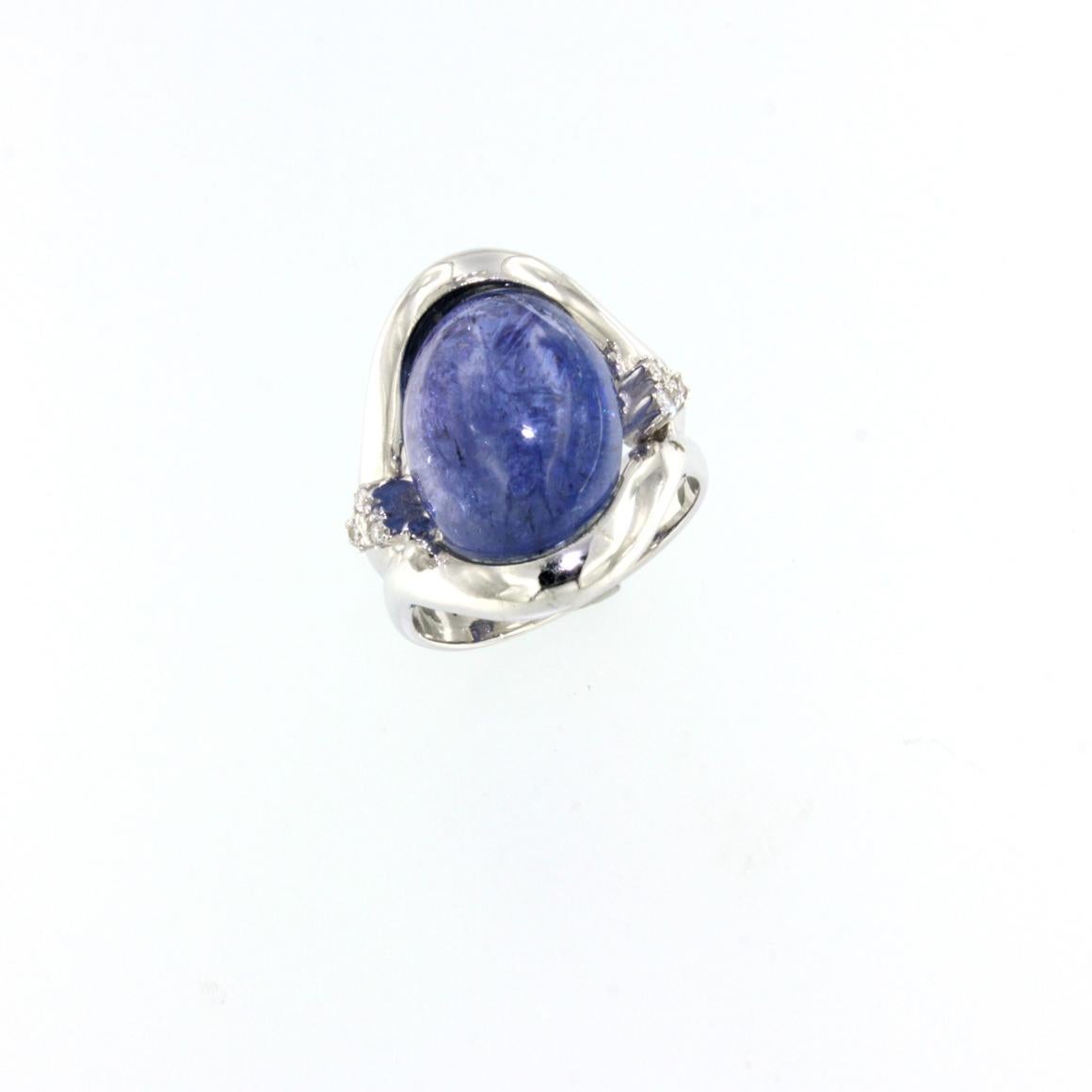 Women's or Men's 18Kt White Gold with Tanzanite and White Diamonds Ring For Sale