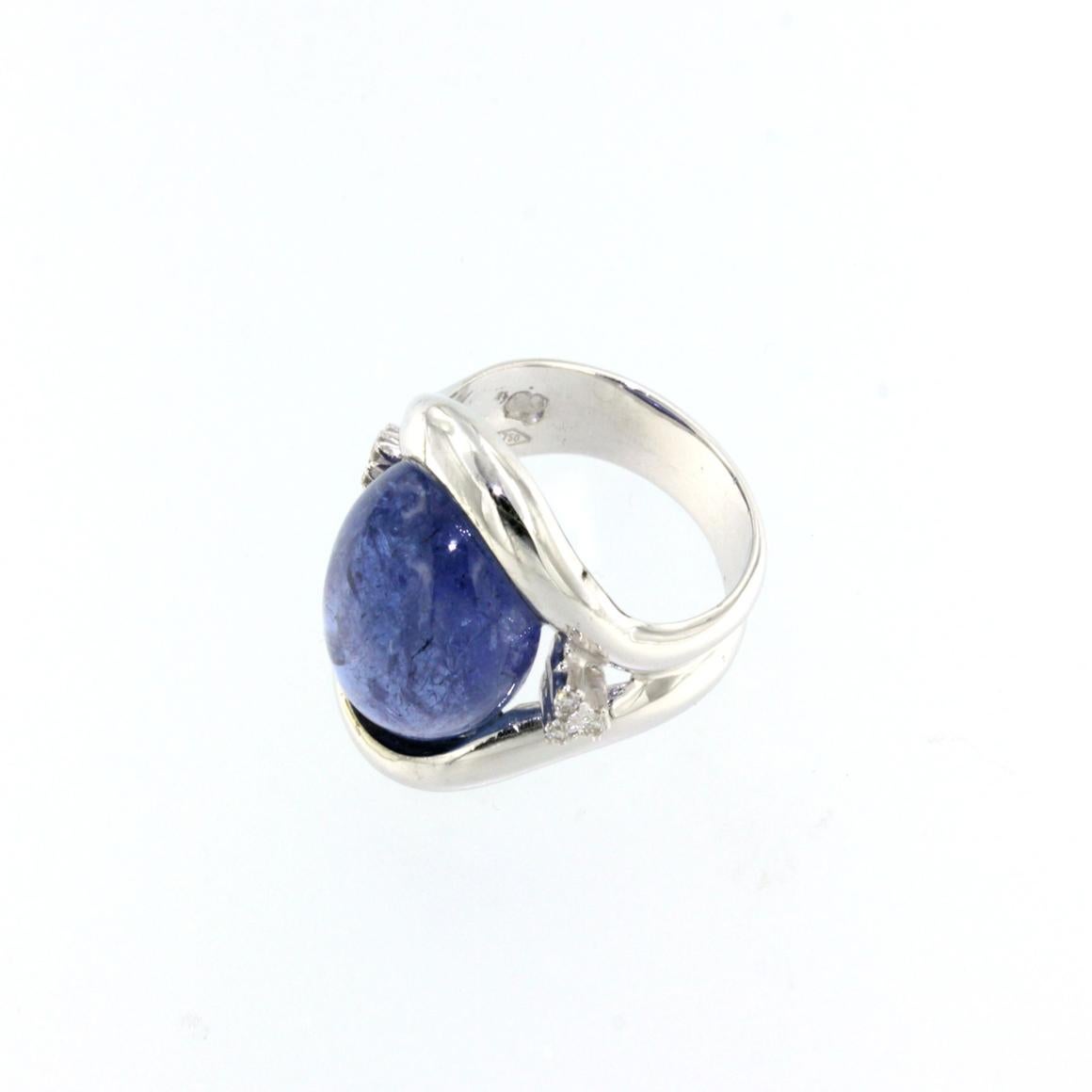 18Kt White Gold with Tanzanite and White Diamonds Cocktail Modern Timeless Ring For Sale 3