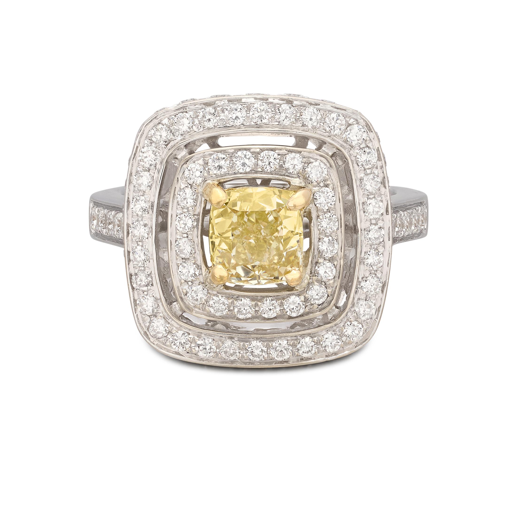 18 Karat White Gold Yellow Diamond Ring For Sale 3
