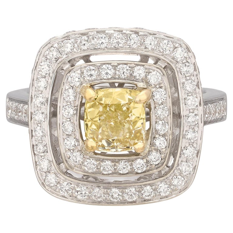 18 Karat White Gold Yellow Diamond Ring For Sale at 1stDibs
