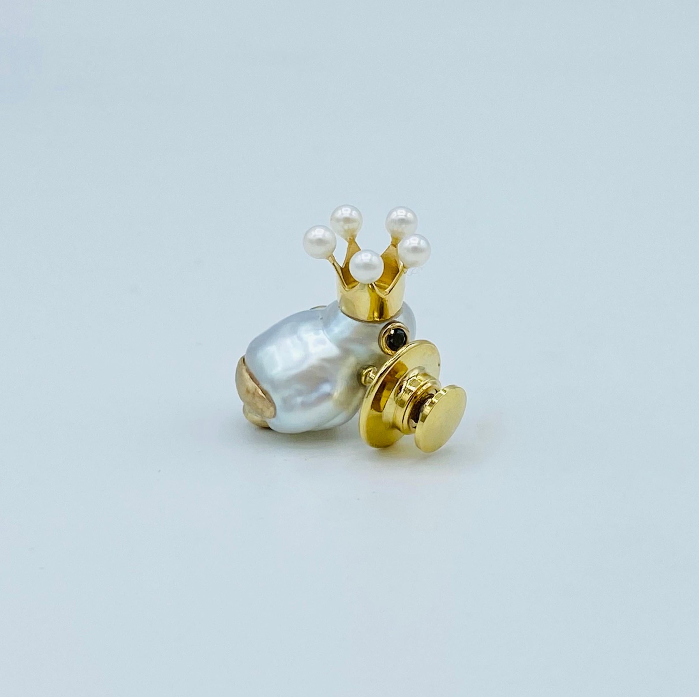 Round Cut 18 Karat White Yellow Gold Black Diamond Australian Pearl Beads Frog Pin Brooch