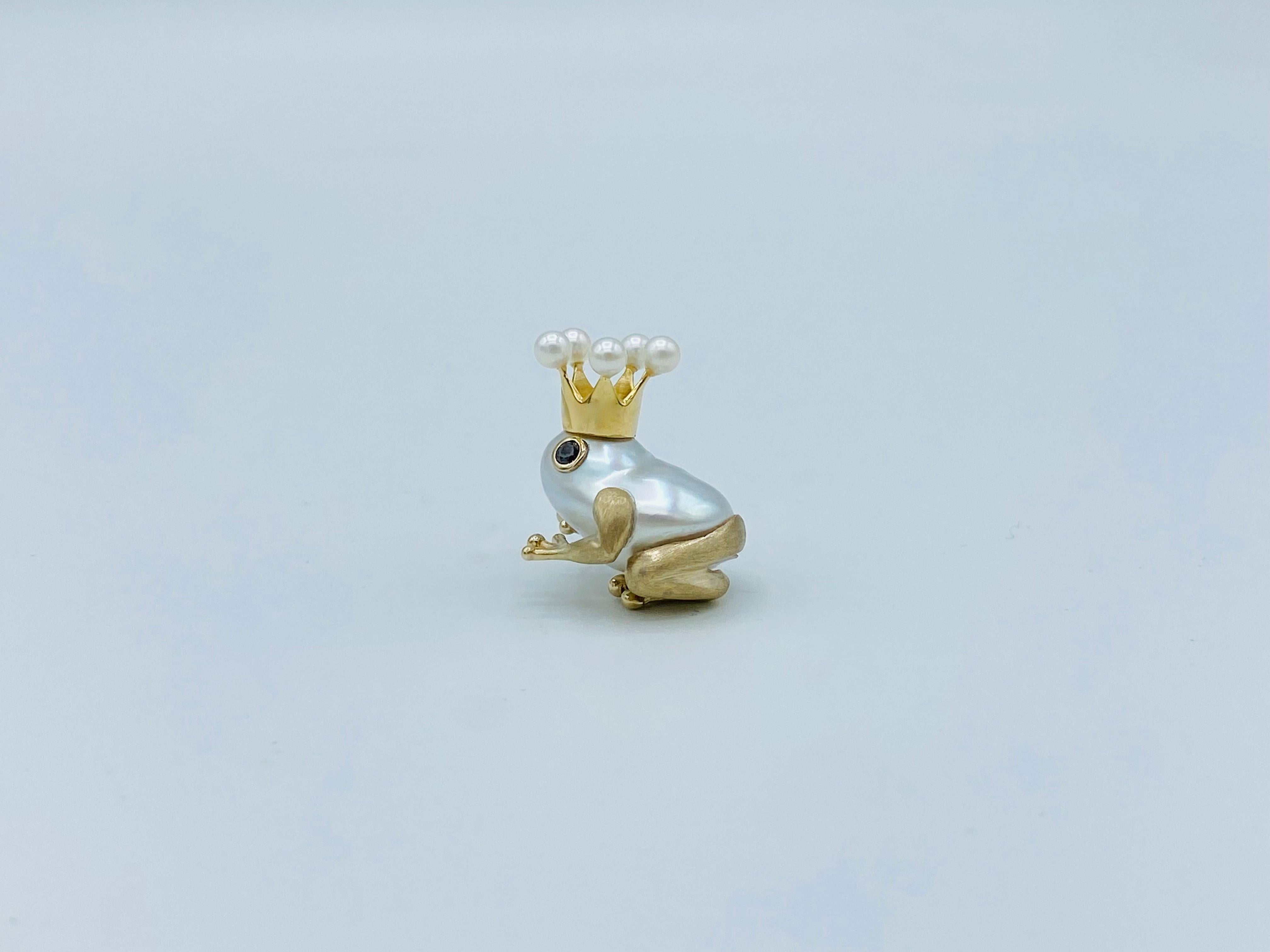 18 Karat White Yellow Gold Black Diamond Australian Pearl Beads Frog Pin Brooch In New Condition In Bussolengo, Verona
