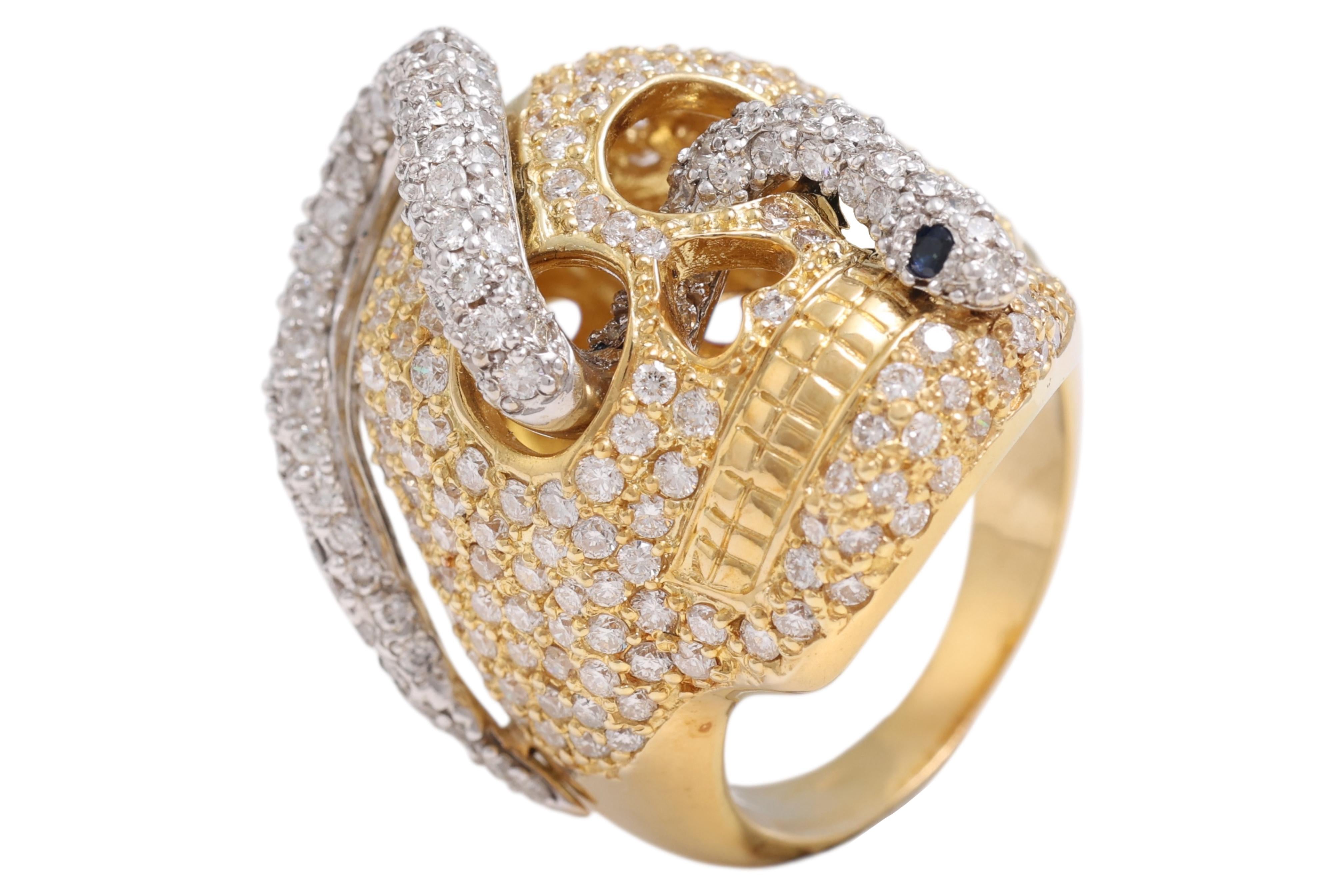 da uomo o donna Anello con serpente e teschio in oro bianco e giallo 18 carati  Fatto a mano 4,95ct in vendita