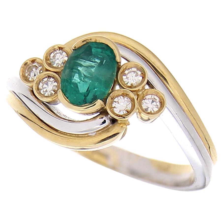 18 Karat White & Yellow Gold Vintage Ring 0.63 Carat Emerald & 0.11 Ct Diamonds