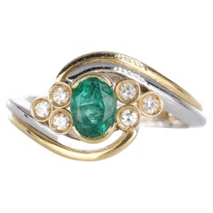 18kt Yellow and White Gold Ring with Emerald and Diamonds