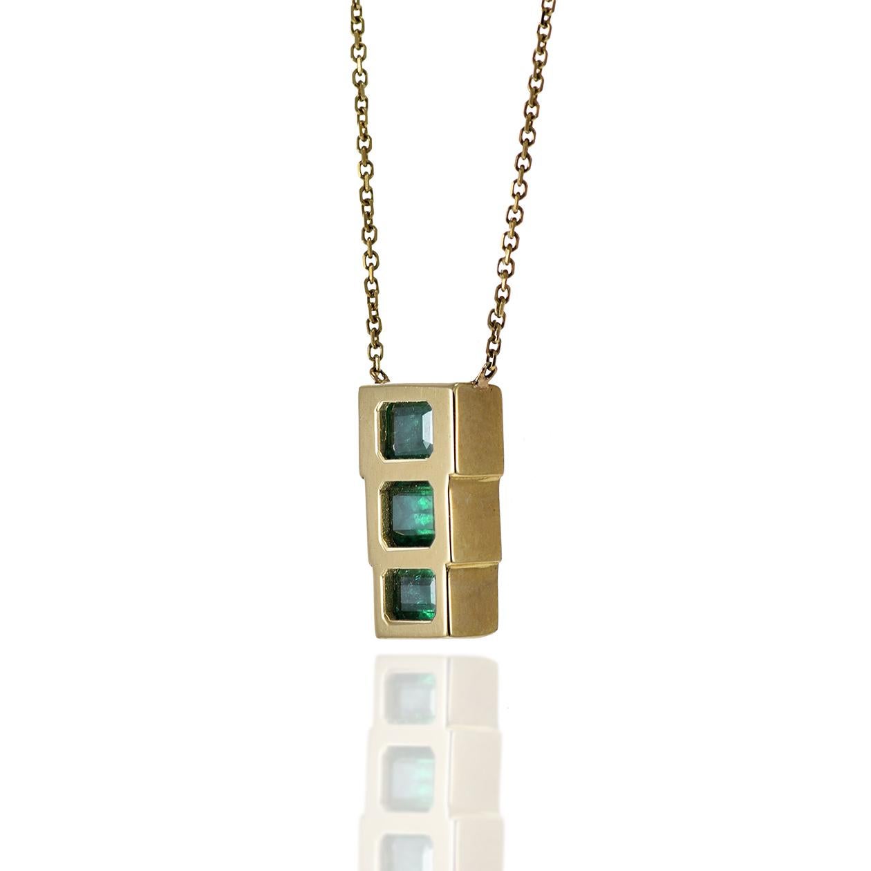 Emerald Cut 18KT Yellow Gold 1.50CT Emerald Necklace For Sale