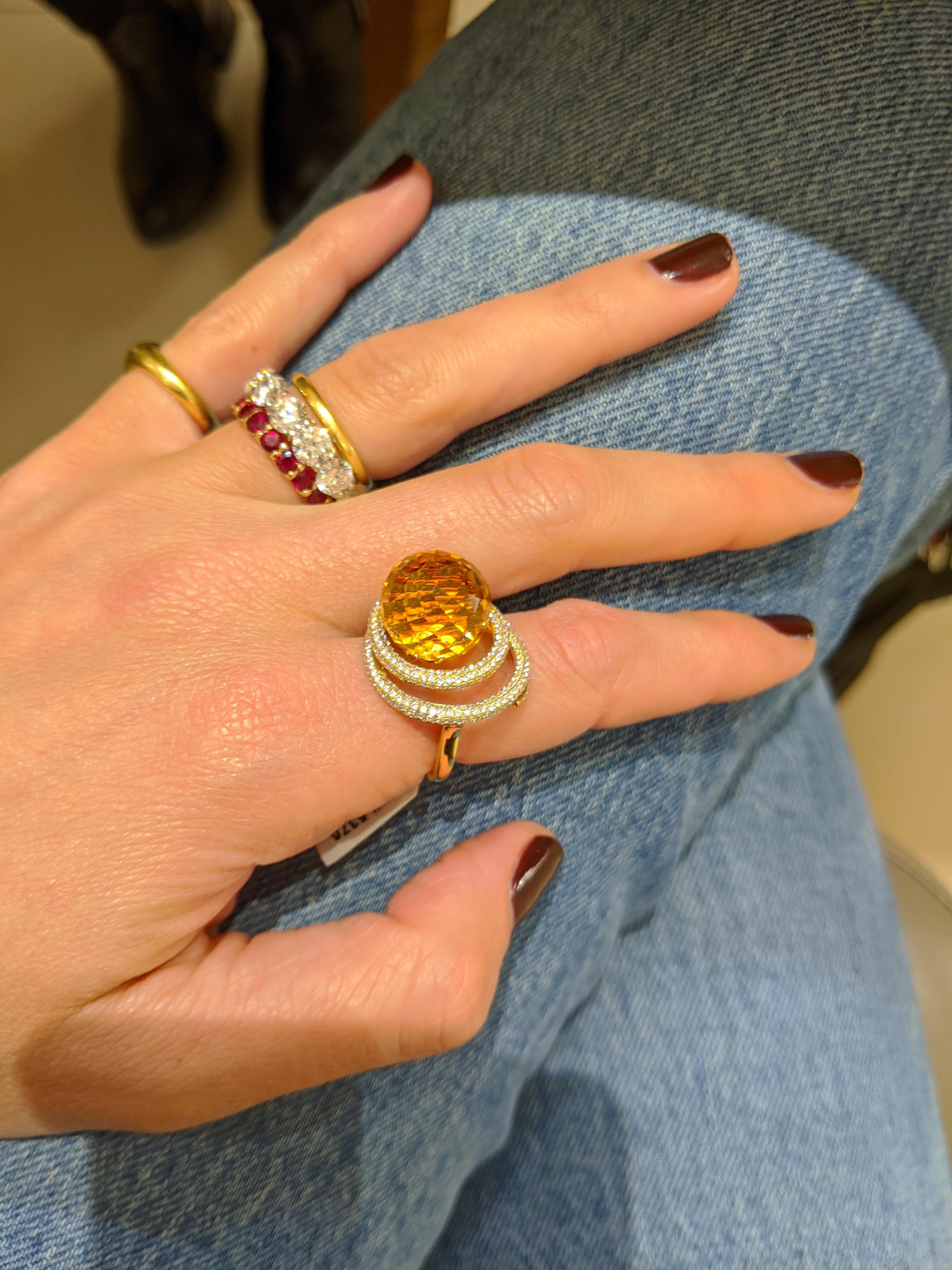 Anillo de oro amarillo de 18 quilates con citrino y diamantes de 15,97 quilates en venta 1