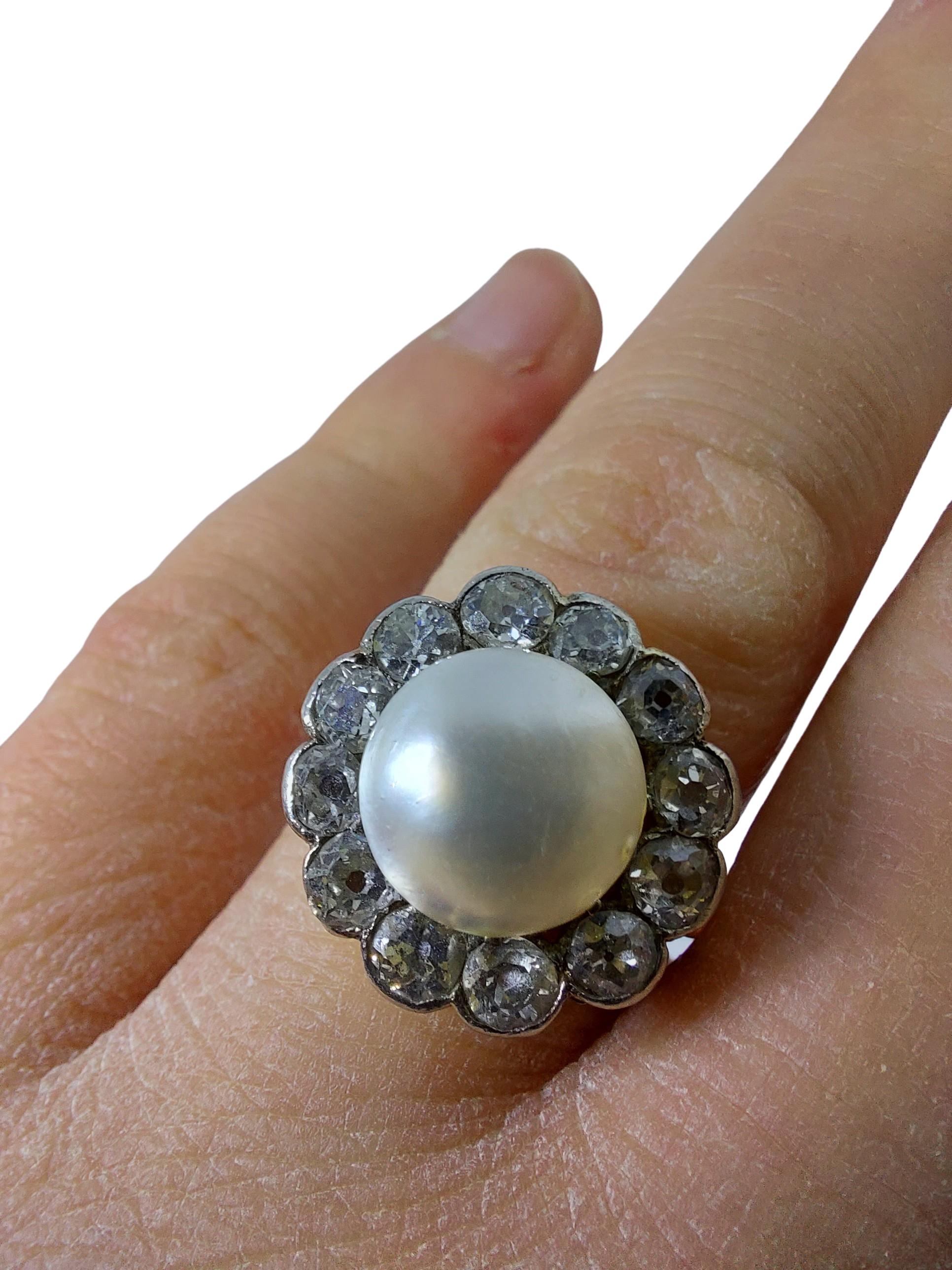 18kt Yellow Gold 4.35ct. Cultured Pearl Ring With Diamonds with ALGT Certificate For Sale 5