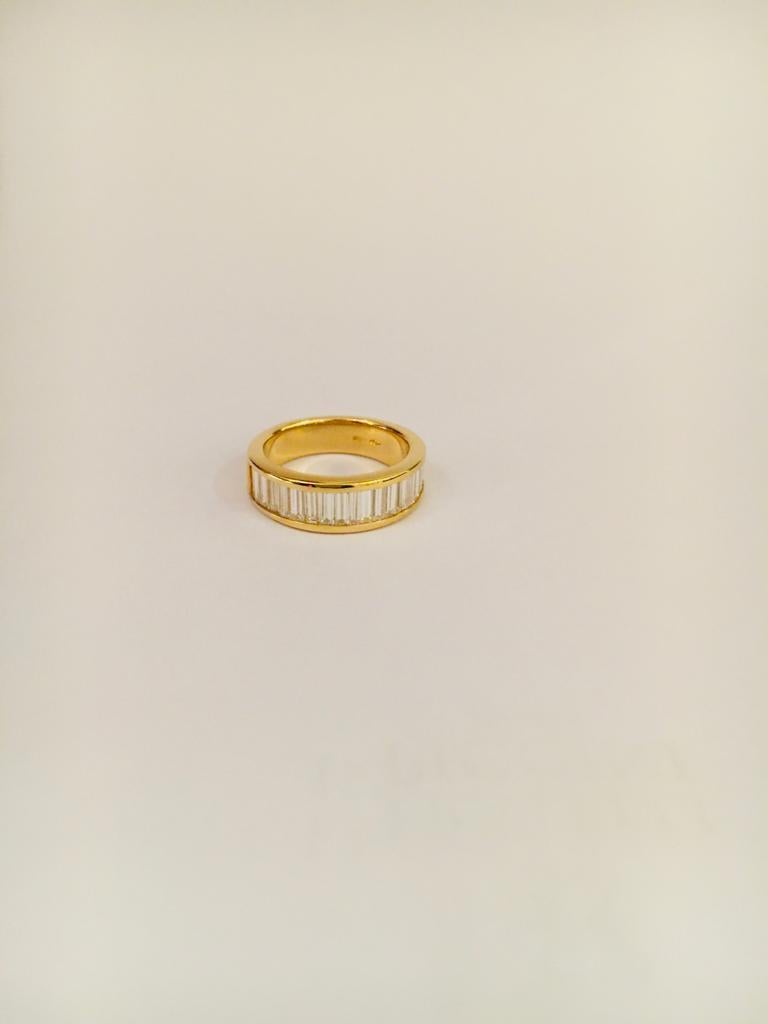 Bague en or jaune 18kt 7.80ct, diamants blancs 2.05ct, taille baguette, anneau de bague. Pour femmes en vente