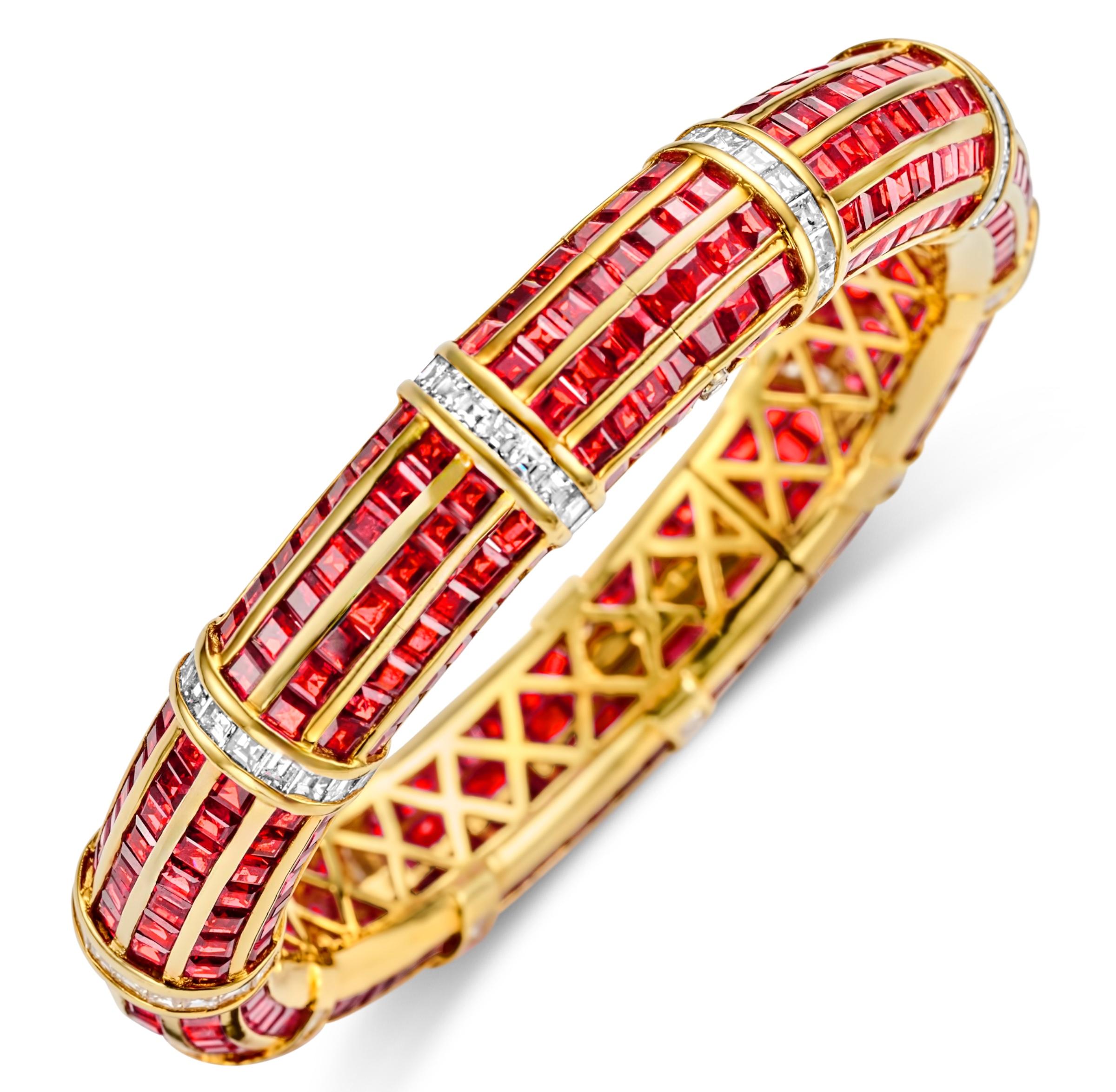 18kt Gelbgold Adler Genéva Armspange Armband 30Ct. Rubine und 5 Karat Diamanten, Estate (Kunsthandwerker*in) im Angebot