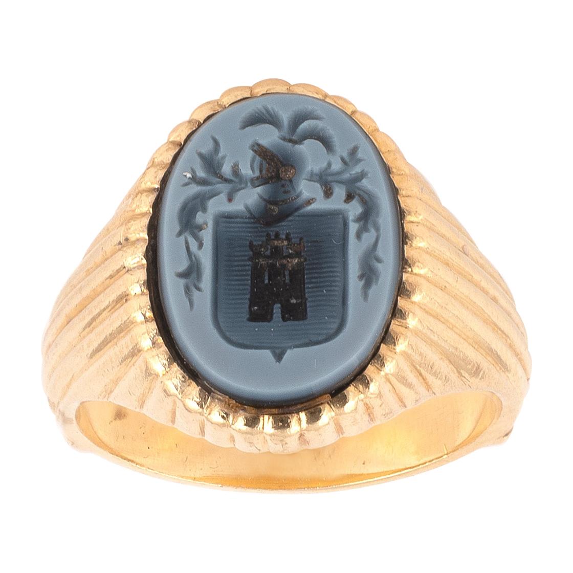 18kt Yellow Gold and Agate Signet Ring