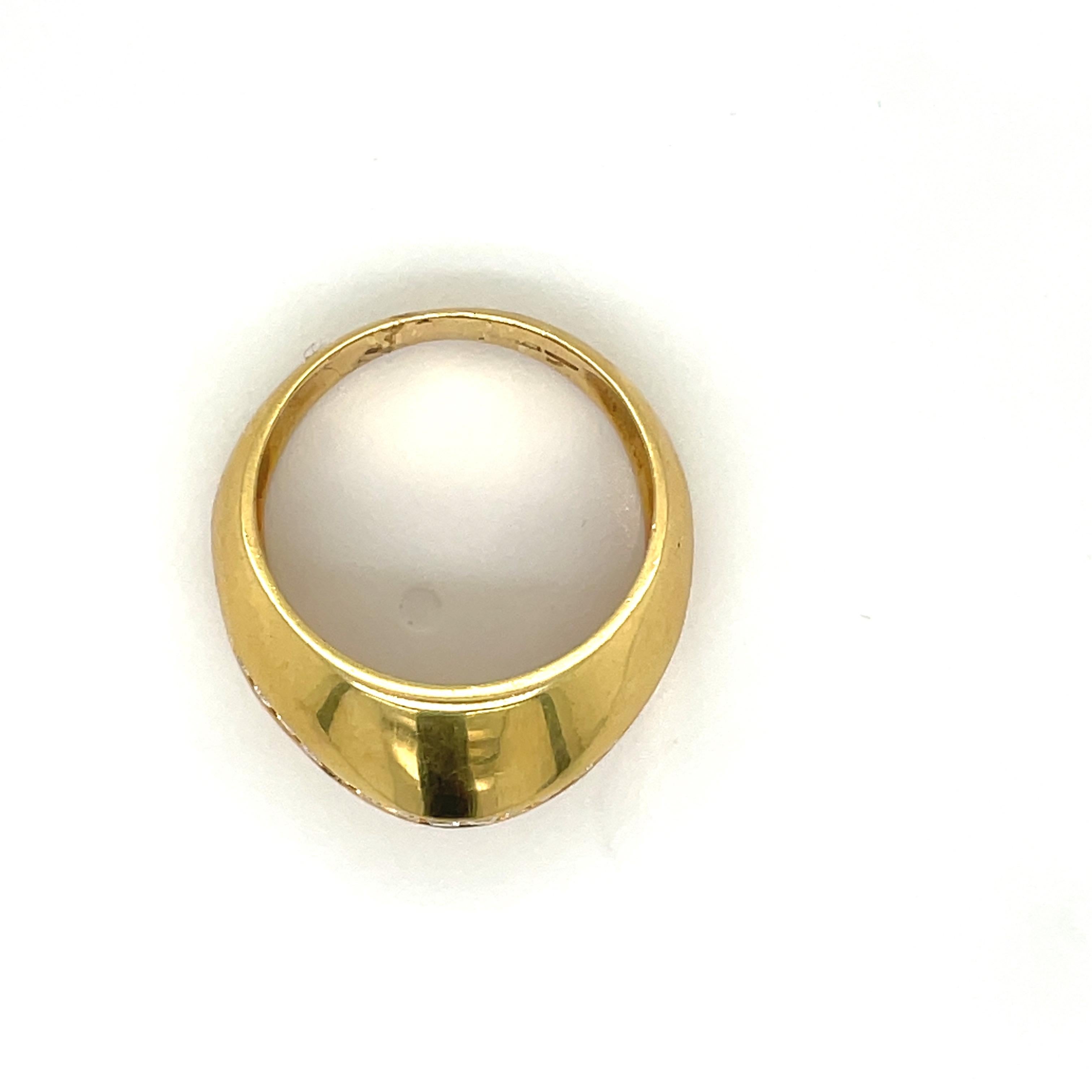 18kt Gelbgold und Diamant 0.63ct Dome Ring (Retro) im Angebot