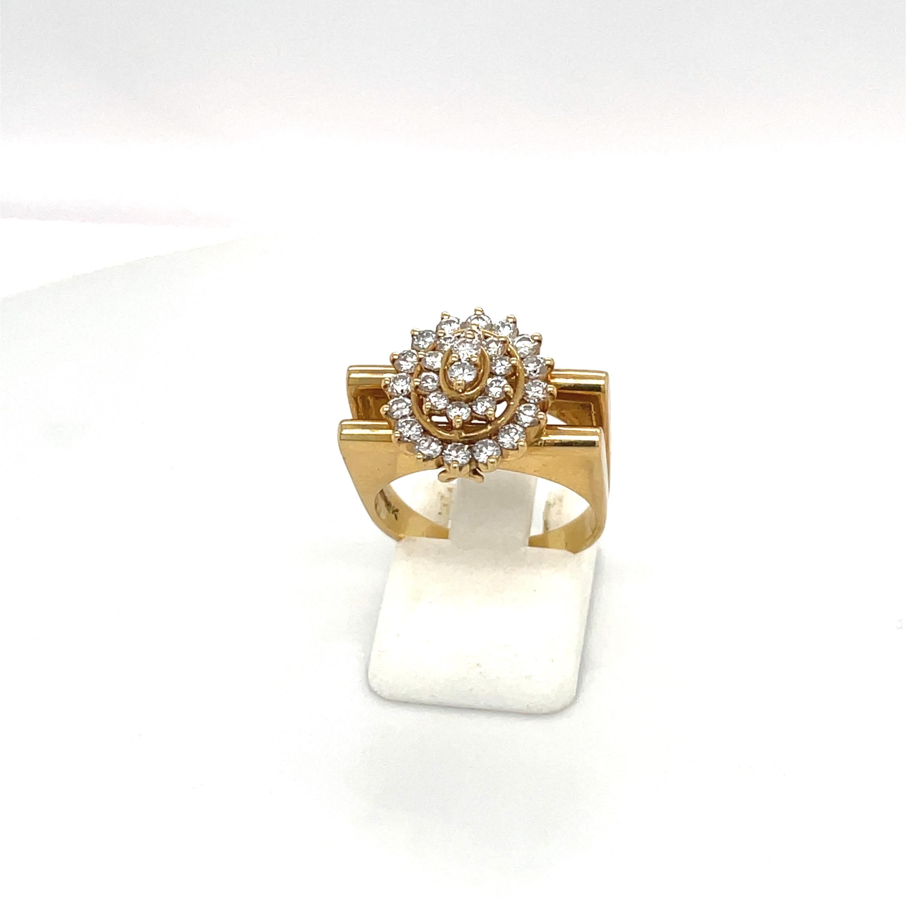 Round Cut 18kt Yellow Gold and Diamond 0.76ct Flower Ring