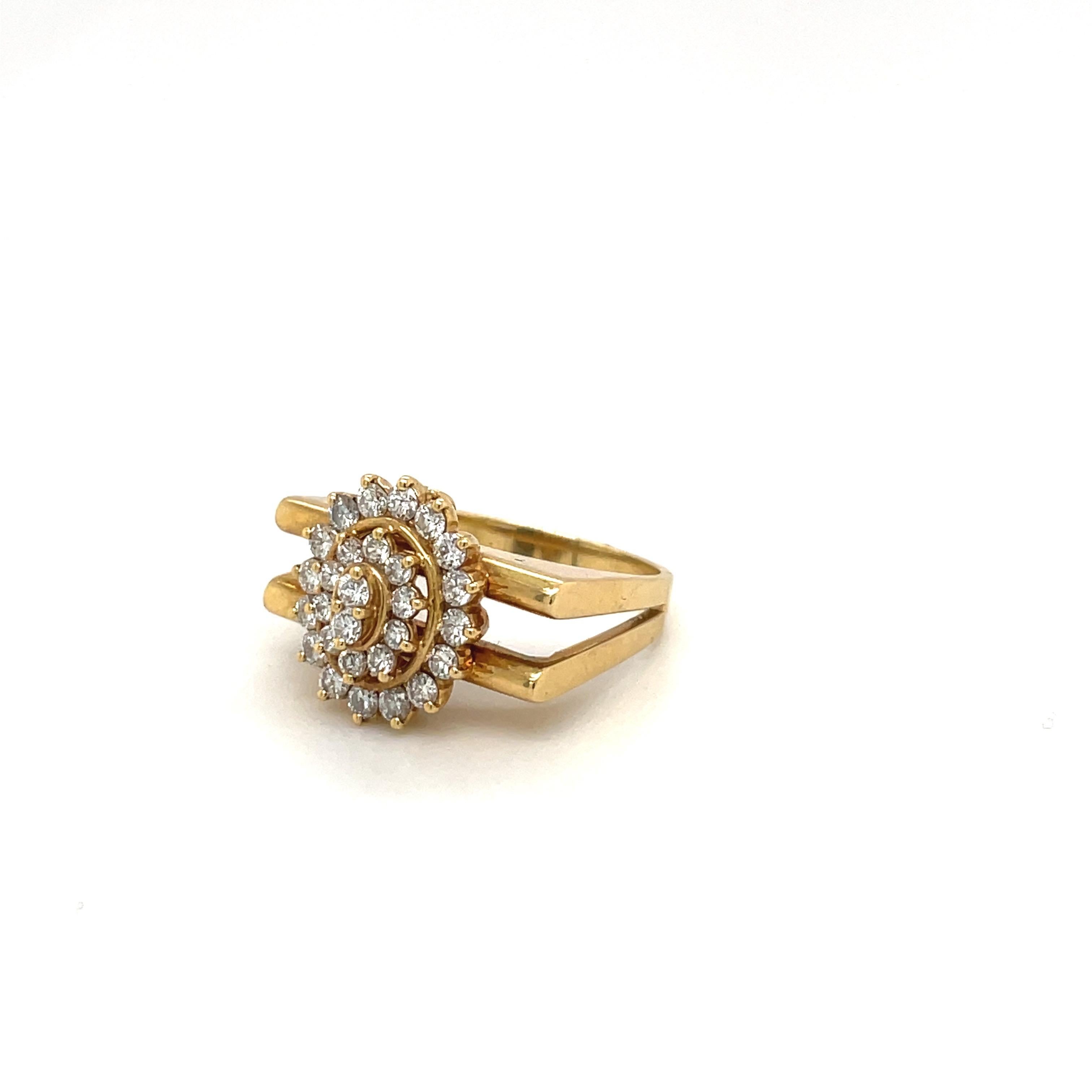 18kt Yellow Gold and Diamond 0.76ct Flower Ring In New Condition In New York, NY