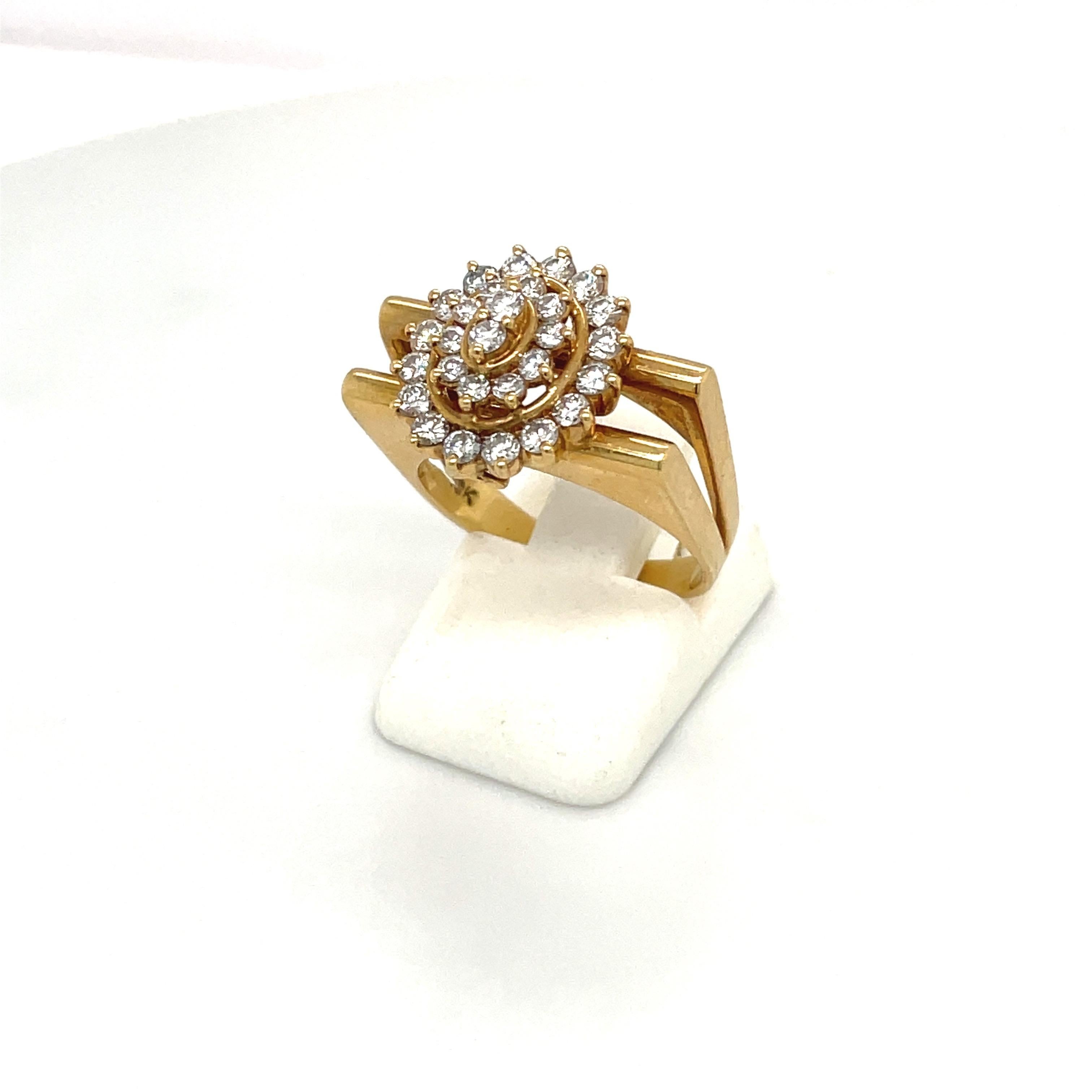 18kt Yellow Gold and Diamond 0.76ct Flower Ring 3
