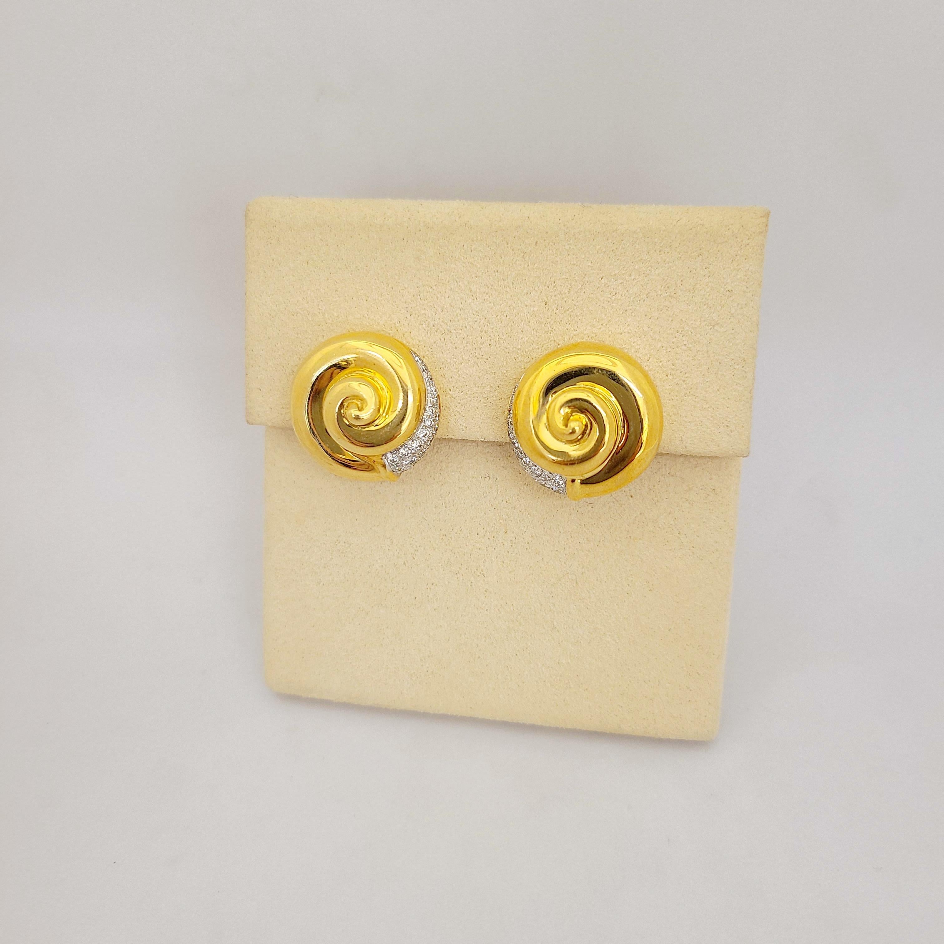 18 Karat Yellow Gold and Diamonds 0.65 Carat Swirl Button Earrings For Sale 3
