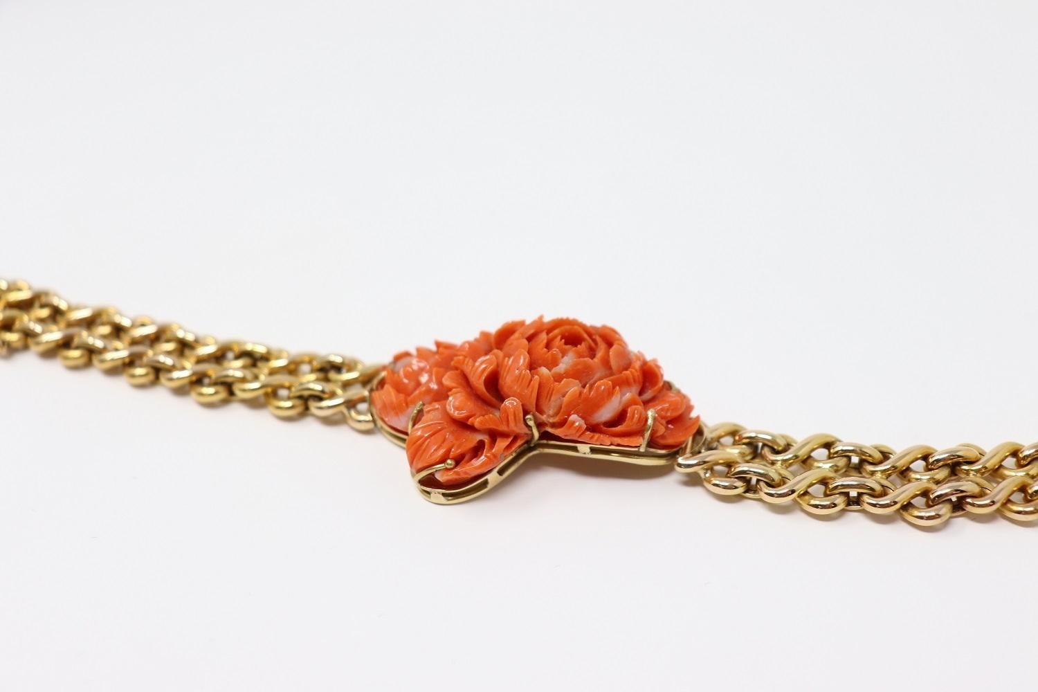 18kt Yellow Gold and Japanese Coral Fine Retro Bracelet In Good Condition For Sale In Bosco Marengo, IT