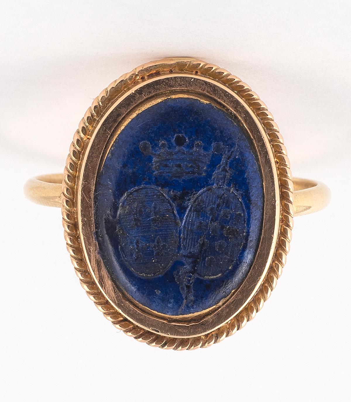 Oval Cut 18kt Yellow Gold and Lapis Lazuli Family Crest Ring