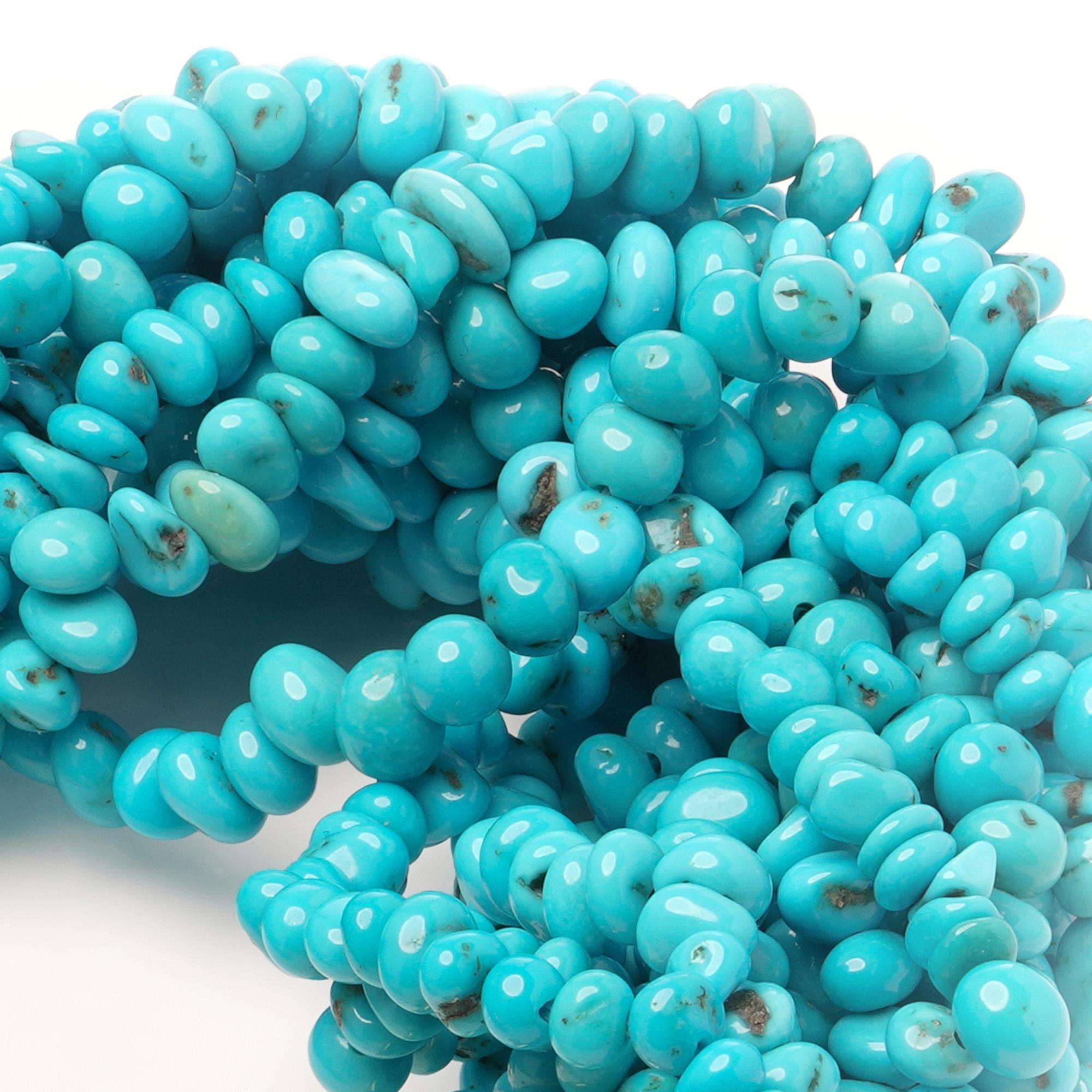 Bracelet multibrins en or jaune 18kt et turquoise naturelle en vente 2