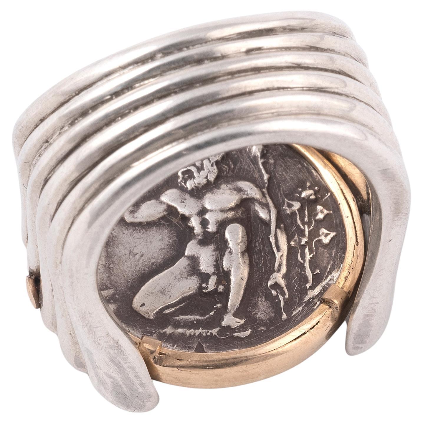 18kt Yellow Gold and Silver Ancient Silver Dracma Naxos 415-403 BC Men's Ring In Excellent Condition In Firenze, IT