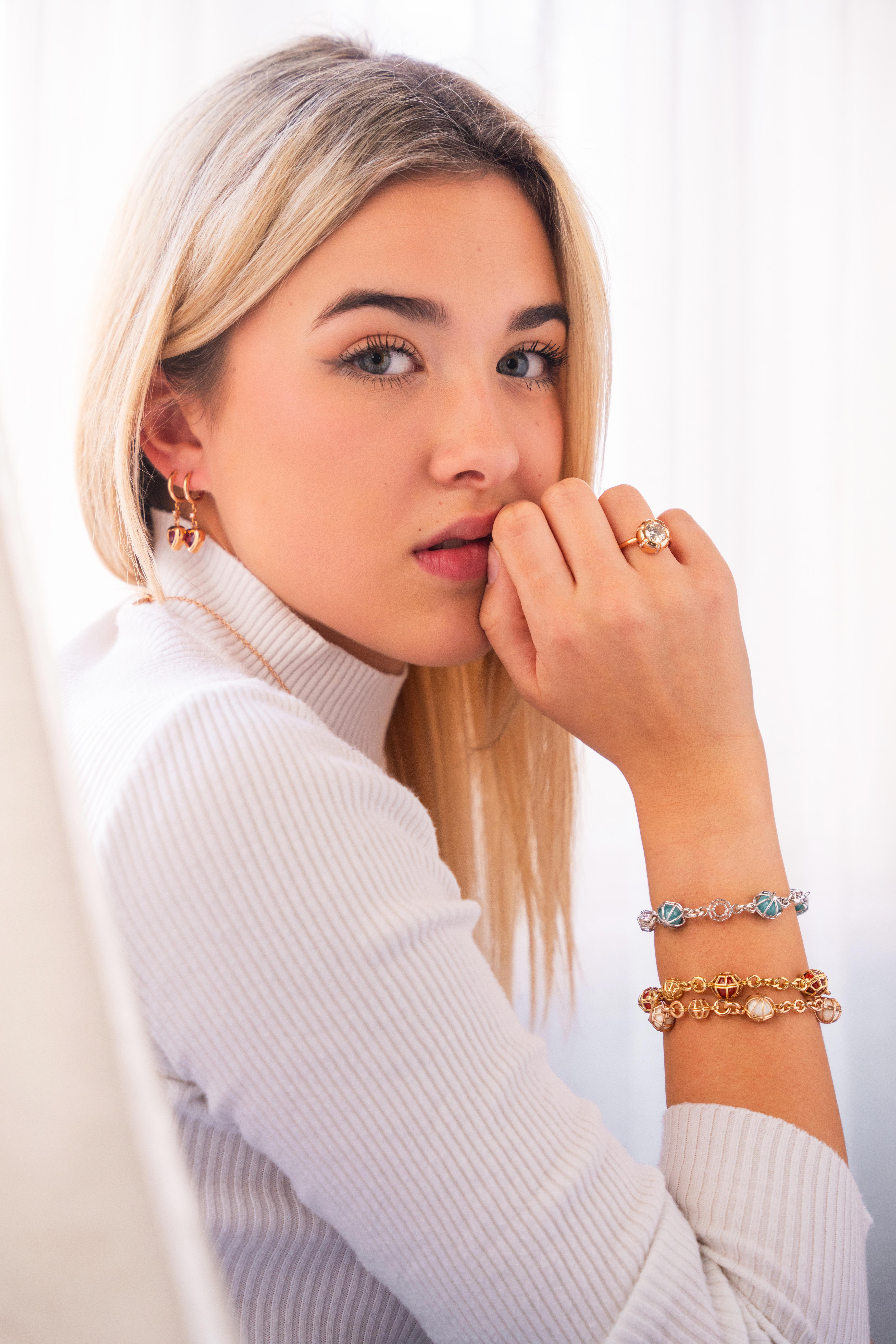 Contemporary 18KT Yellow Gold and Silver Chain Bracelet with Praseolite  Spheres For Sale