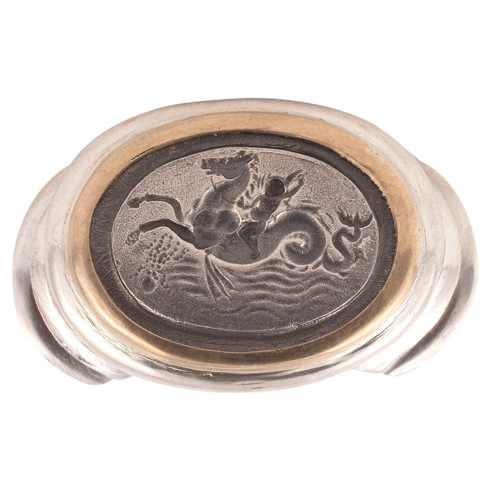 18kt Yellow Gold And Silver Intaglio Cupid Men's Ring  For Sale