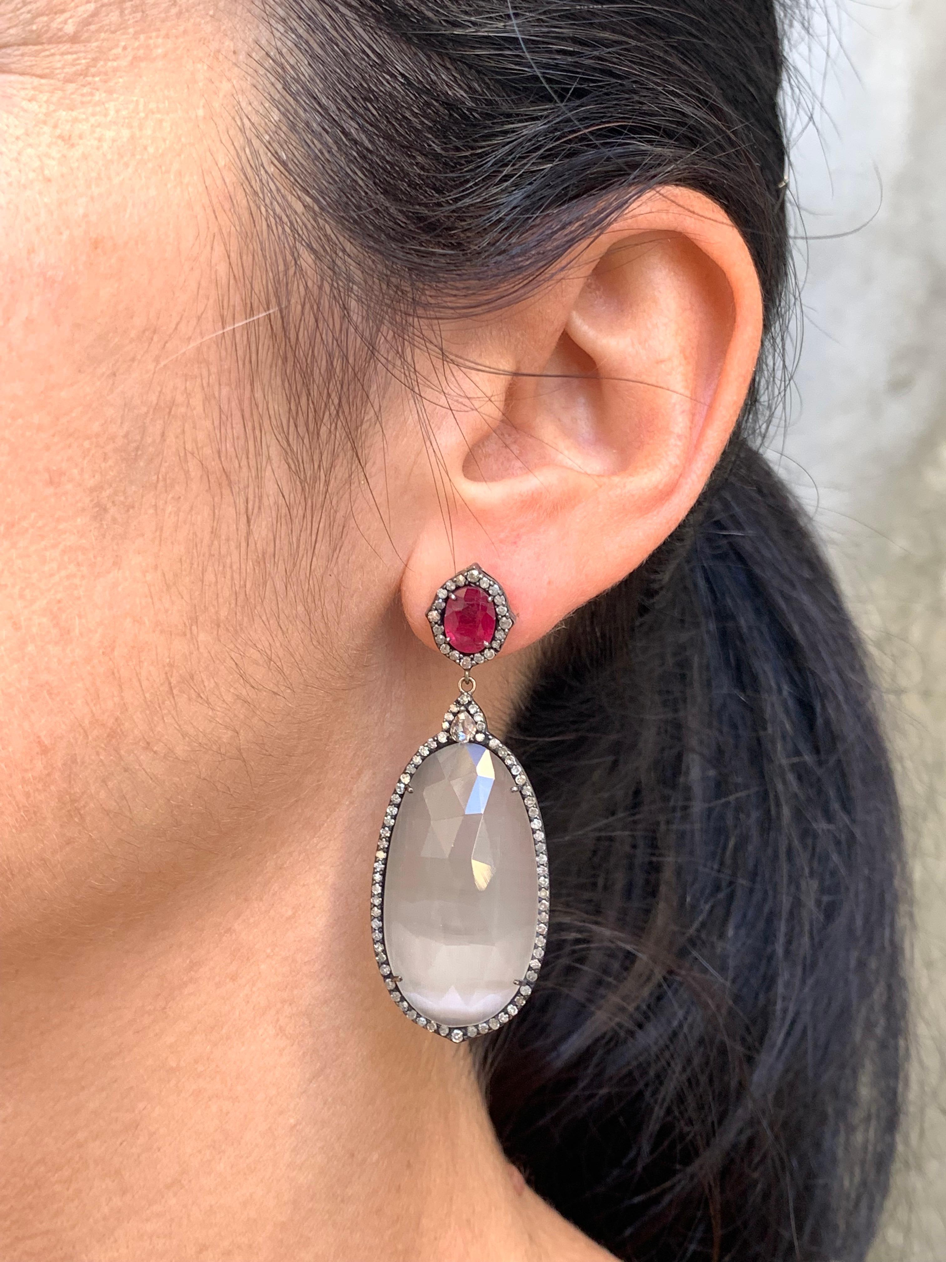 Women's 18kt Yellow Gold and Silver Rubies, Icy grey Diamonds and grey Agate Earrings For Sale