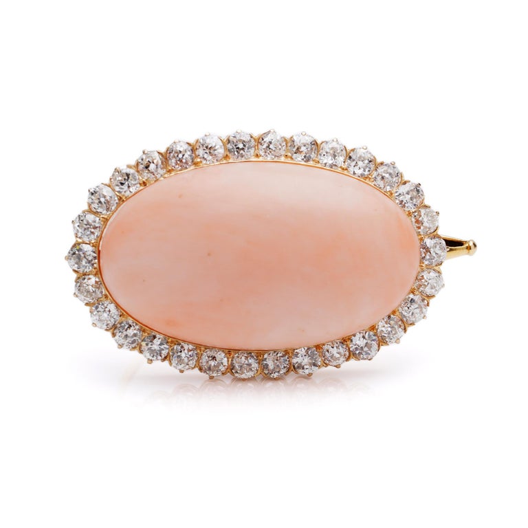 18kt. Yellow Gold Angel Skin Coral Brooch by Leitão & Irmão For Sale 2