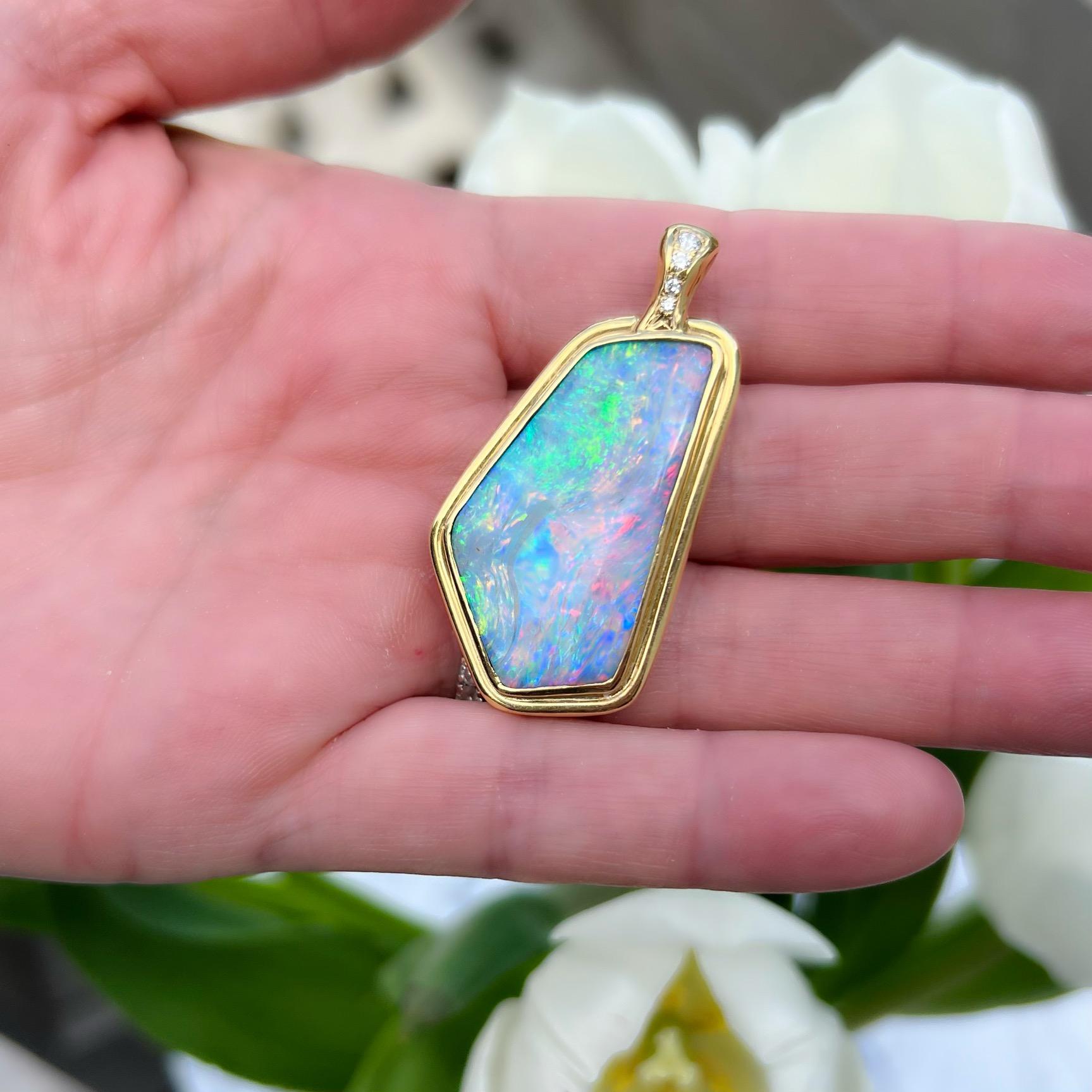 18kt Yellow Gold Australian Opal & Diamond Pendant In Excellent Condition In San Francisco, CA