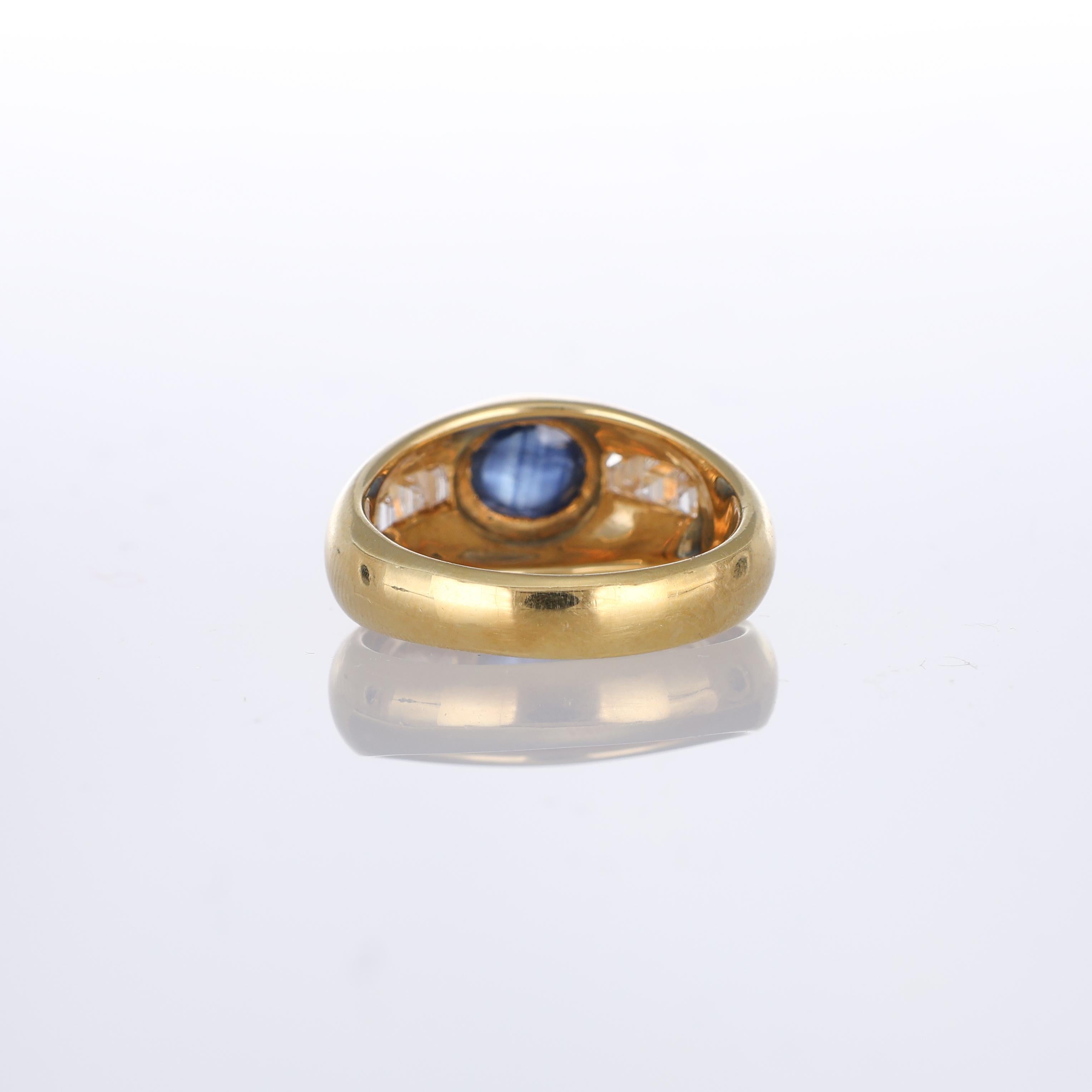 Women's or Men's 18kt Yellow Gold Band Ring with Cabochon Sapphire and Baguette Diamonds For Sale