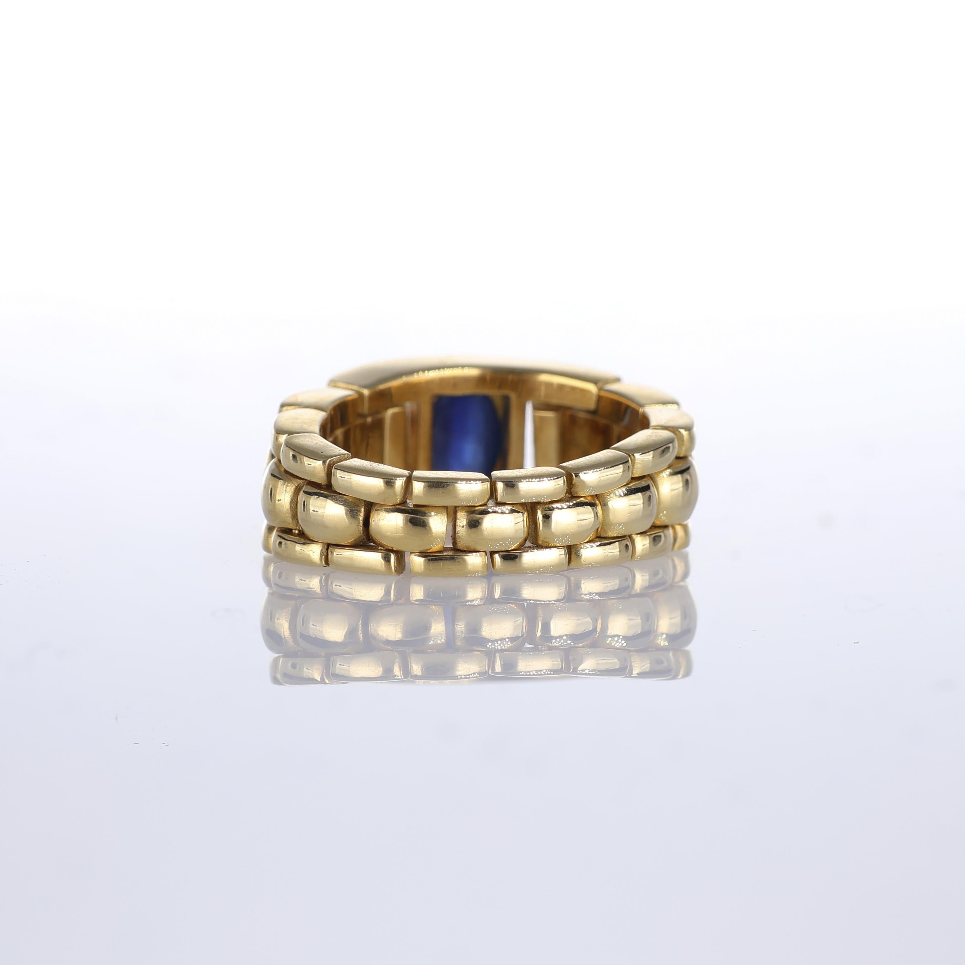 Women's or Men's 18kt Yellow Gold Band Ring with Central Sapphire For Sale