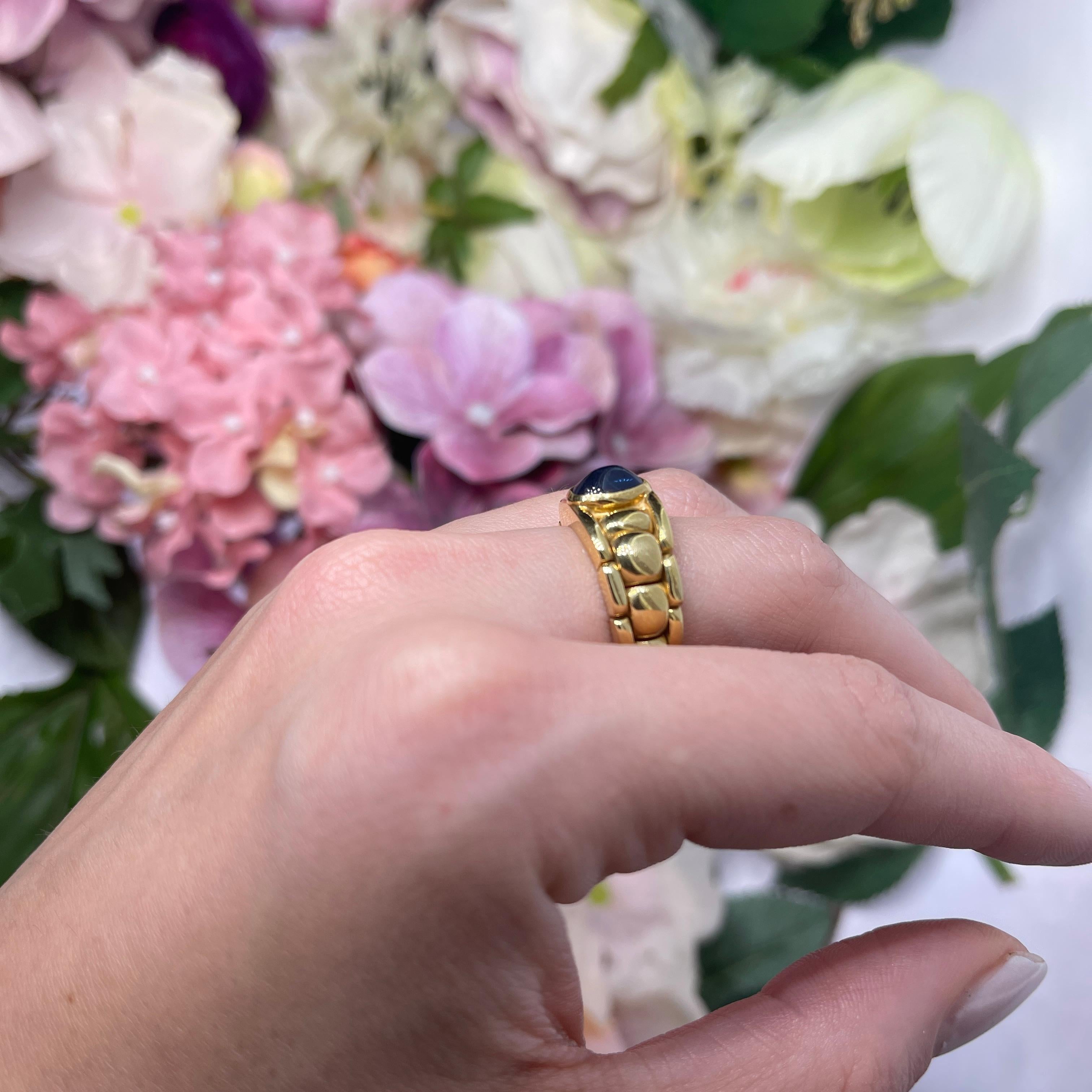 18kt Yellow Gold Band Ring with Central Sapphire For Sale 4