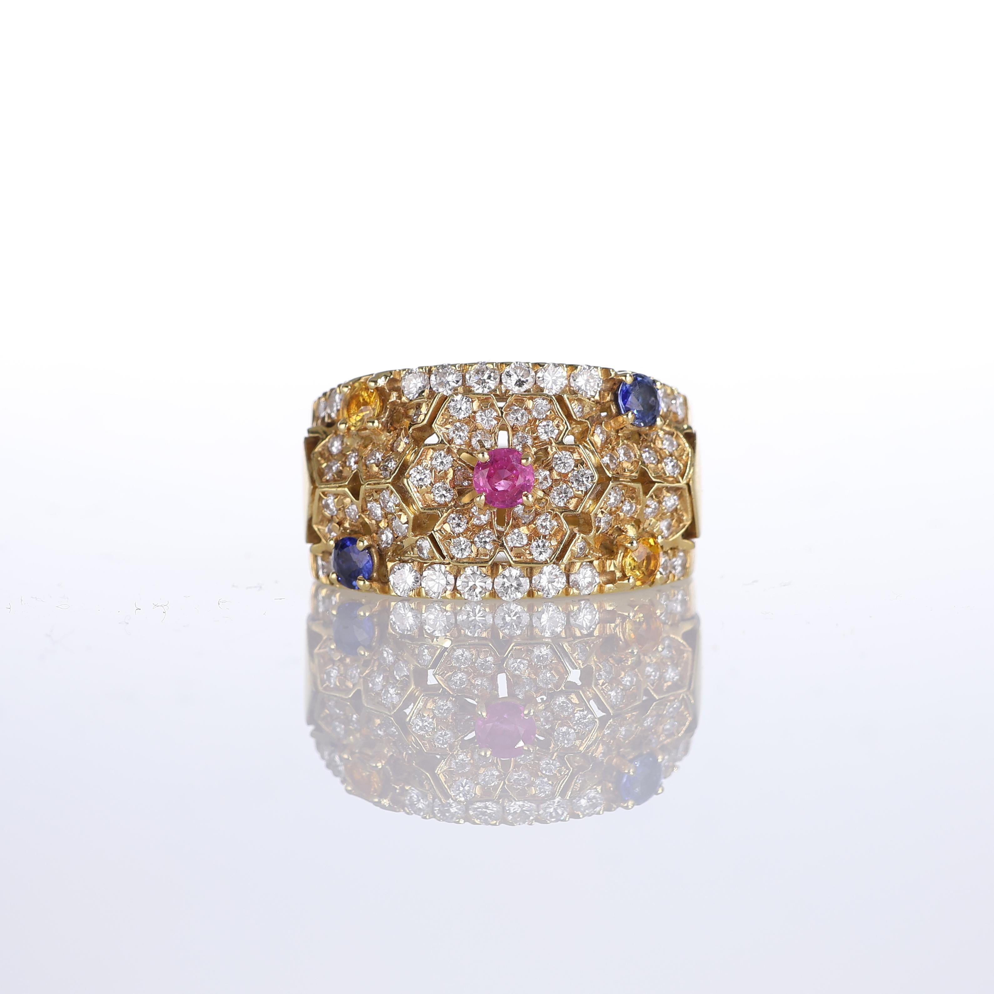 IMPORTANT NOTE:
✔ No additional costs will be added to this order.
✔ Shipping and customs duties are fully covered by us.
--------------------
A stunning 18kt yellow gold band ring adorned with a delicate floral motif crafted from natural diamonds