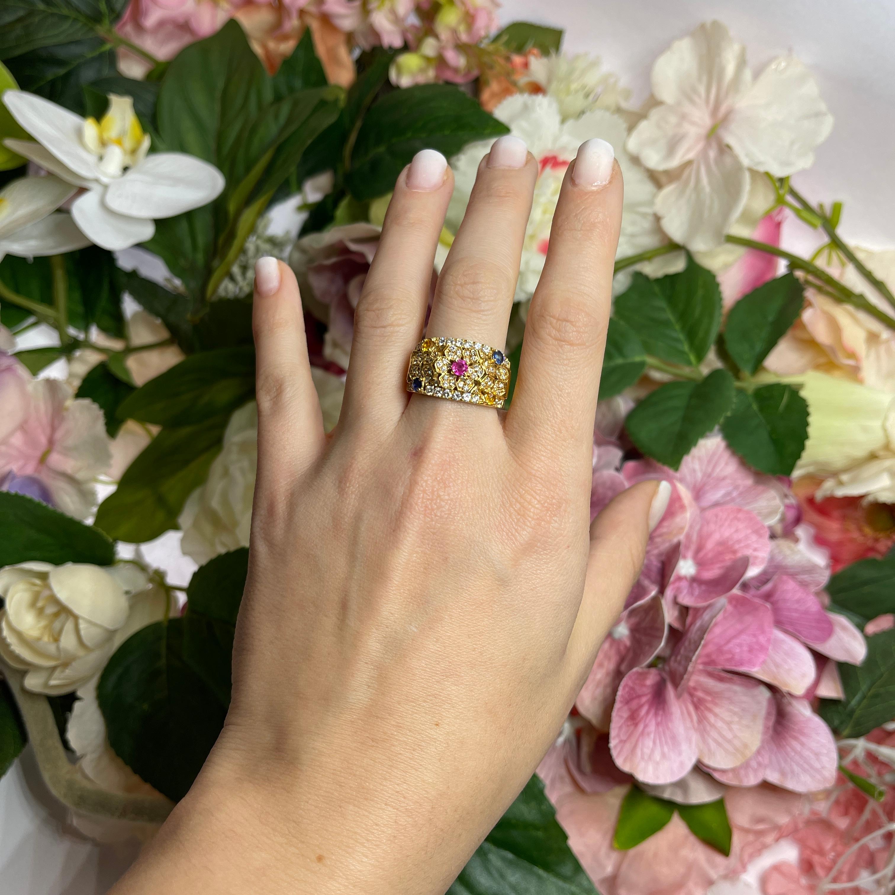 18kt Yellow Gold Band Ring with Diamond Flowers and Colored Sapphires For Sale 1