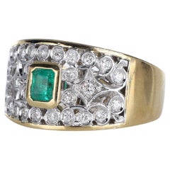 18kt Yellow Gold Band Ring with Rectangular Emerald and Diamonds