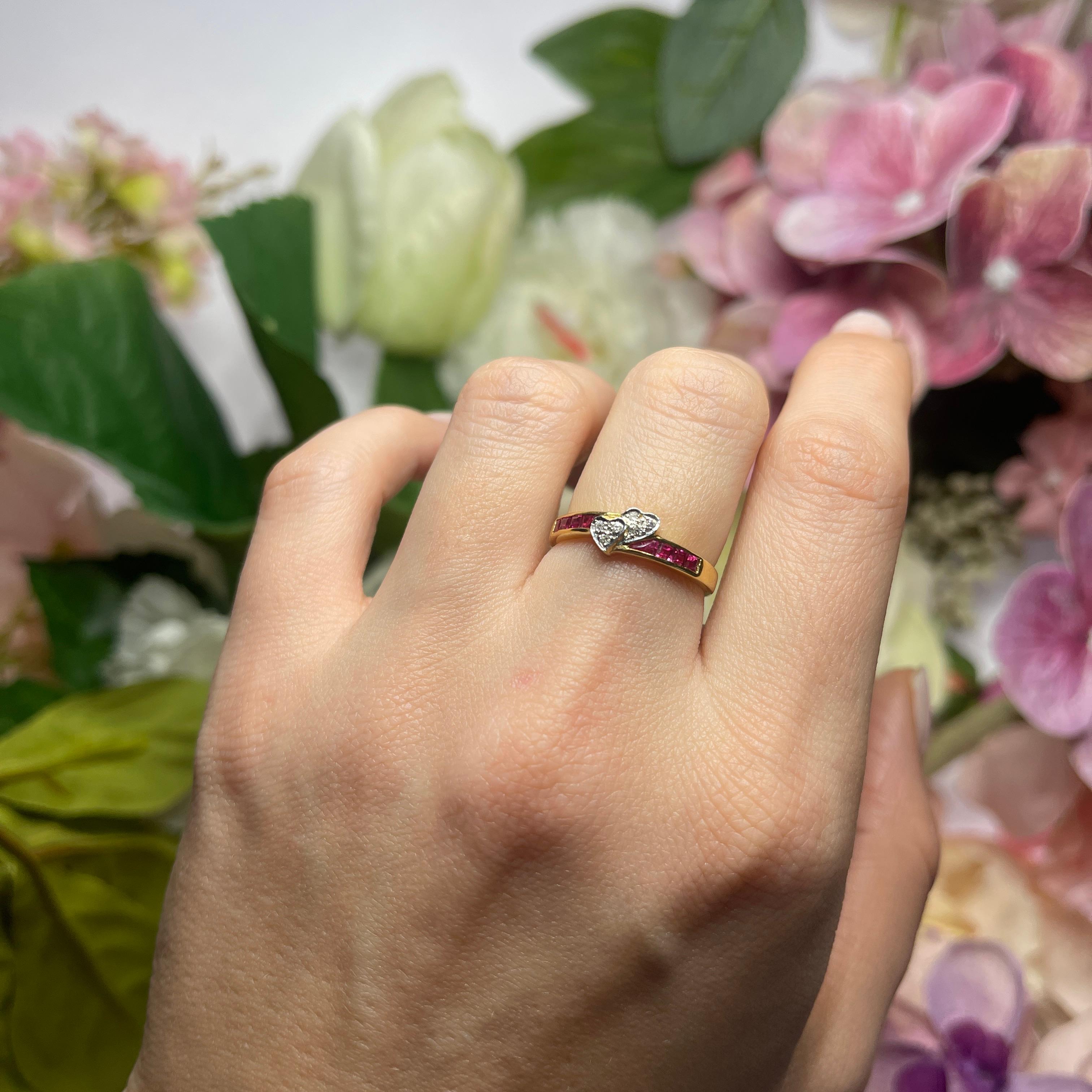 18kt Yellow Gold Band Ring with Rubies and Diamonds For Sale 2