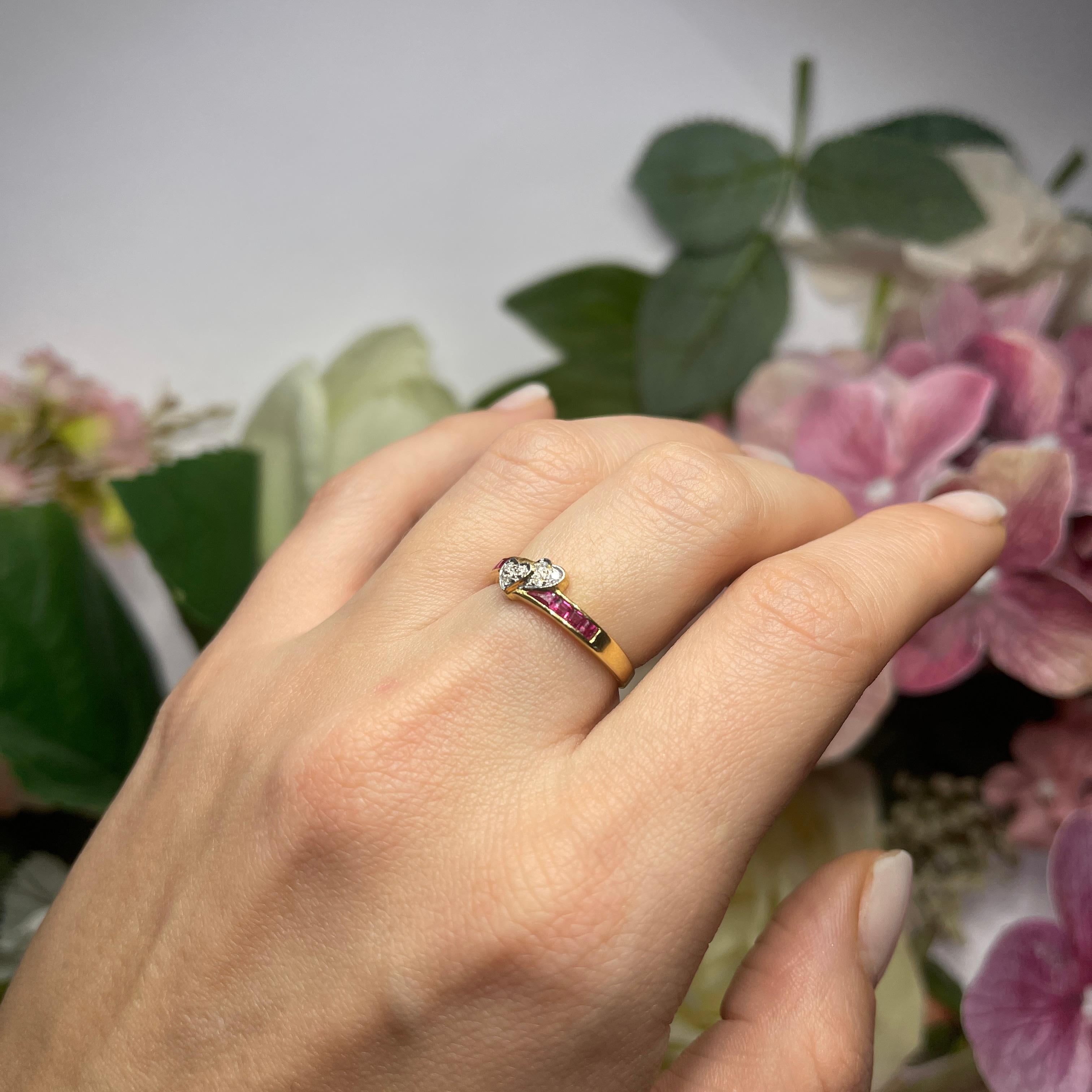 18kt Yellow Gold Band Ring with Rubies and Diamonds For Sale 3