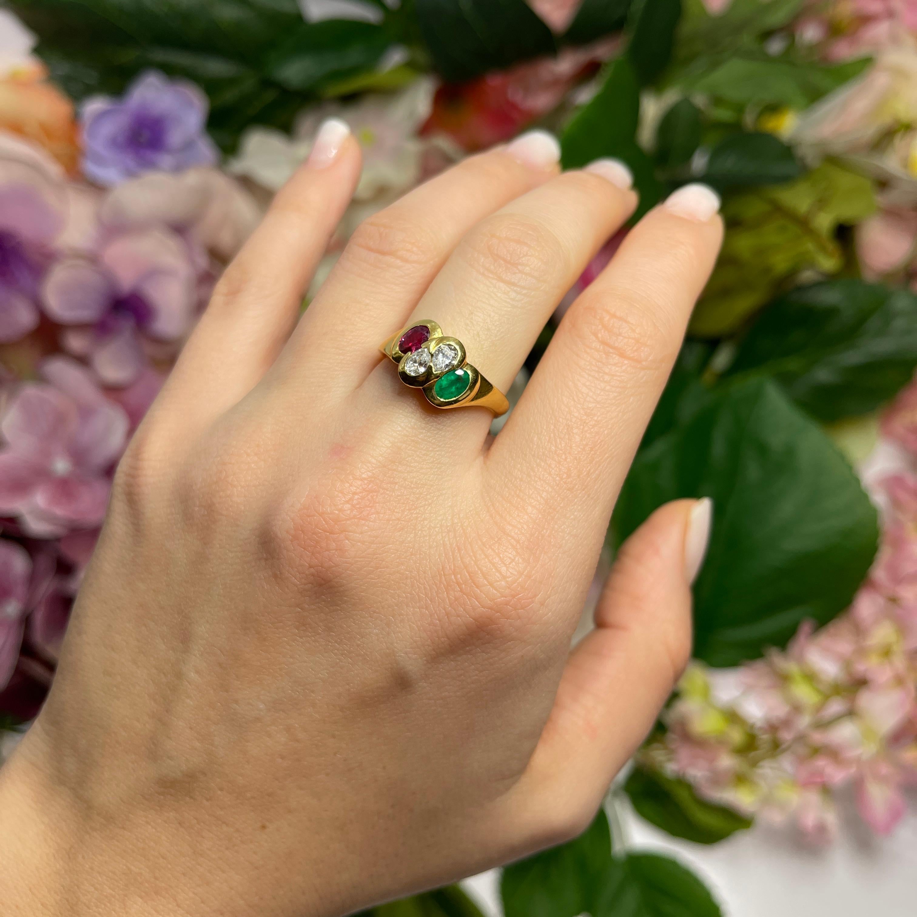 18kt Yellow Gold Band Ring with Rubies, Emeralds, and Pear-Cut Diamonds For Sale 2