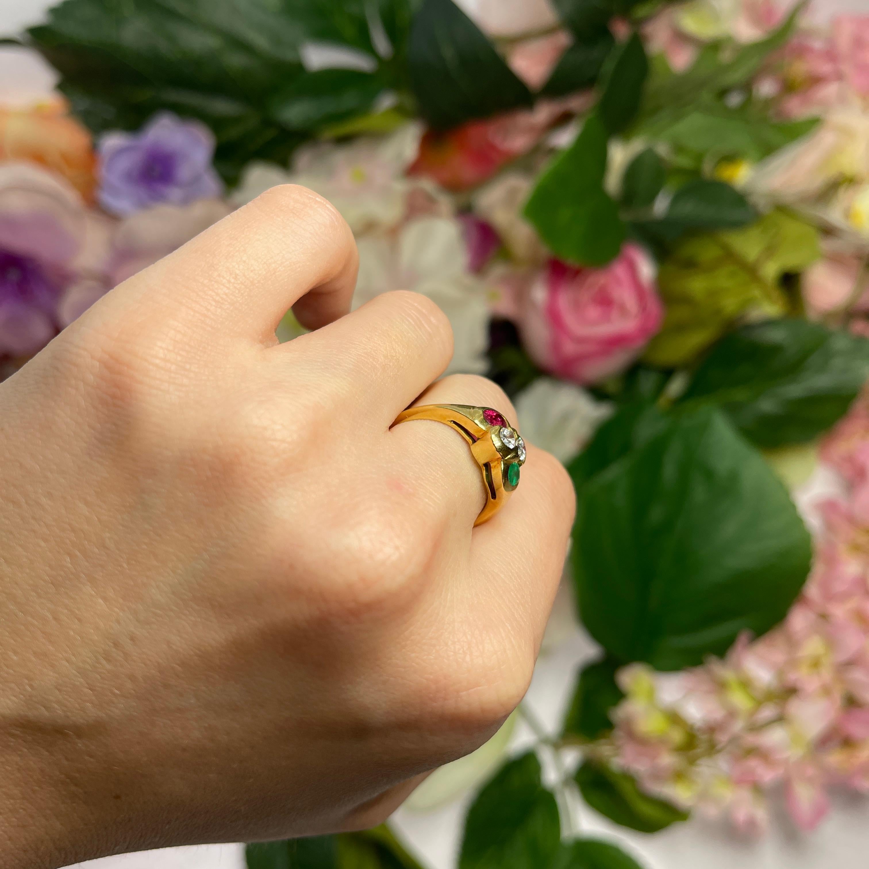 18kt Yellow Gold Band Ring with Rubies, Emeralds, and Pear-Cut Diamonds For Sale 4