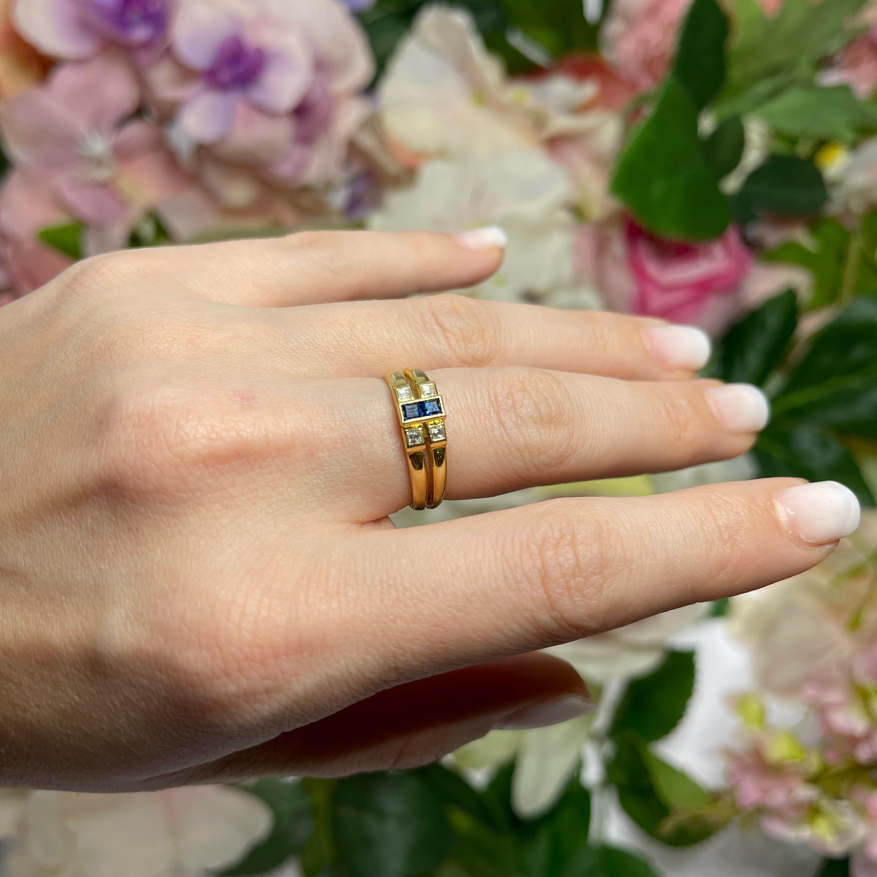 18kt Yellow Gold Band Ring with Sapphire and Diamonds For Sale 4