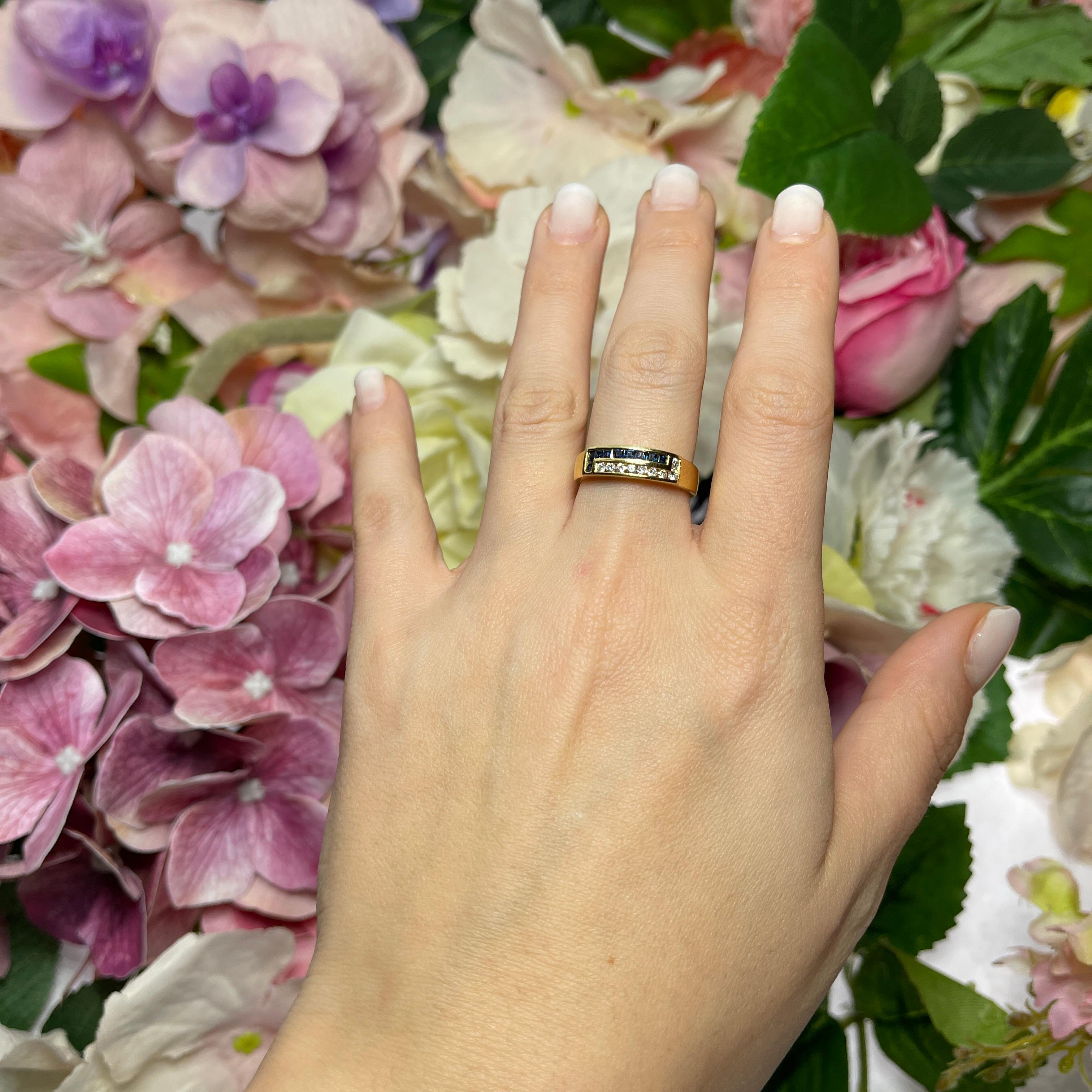 18kt Yellow Gold Band Ring with Sapphires and Diamonds For Sale 1