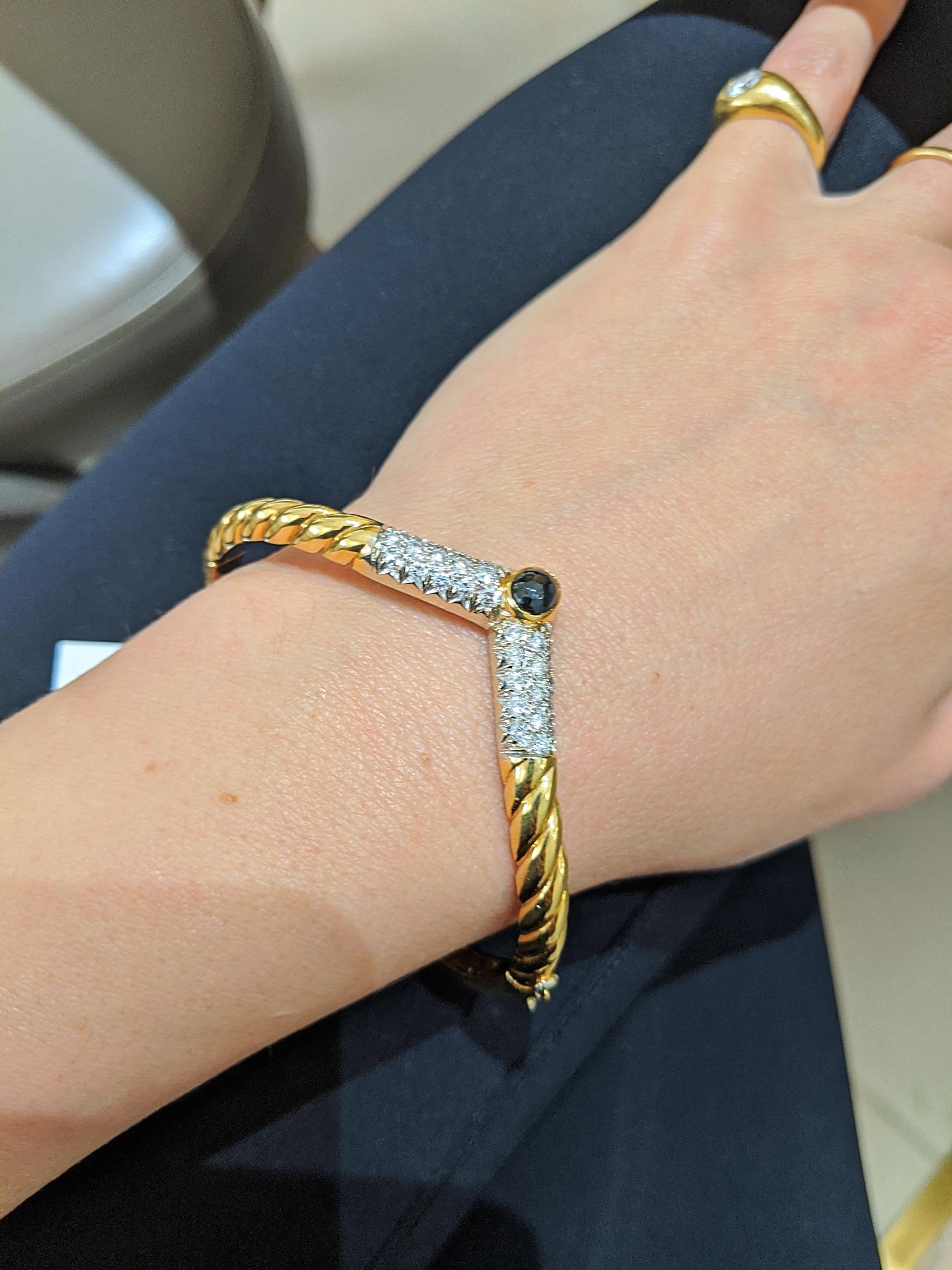 Retro 18KT Yellow Gold Bangle Bracelet with 1.26CT. Diamonds & 1.Ct. Cabochon Sapphire For Sale