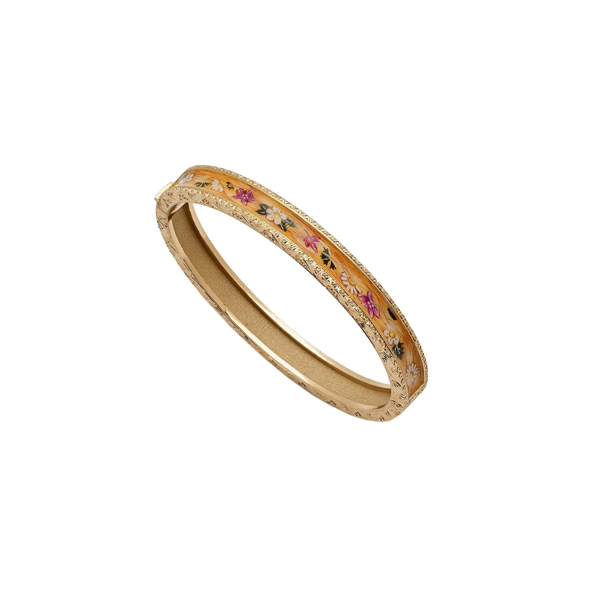 Contemporary 18kt yellow gold bangle, engraved painted in miniature and enamelled by hand For Sale