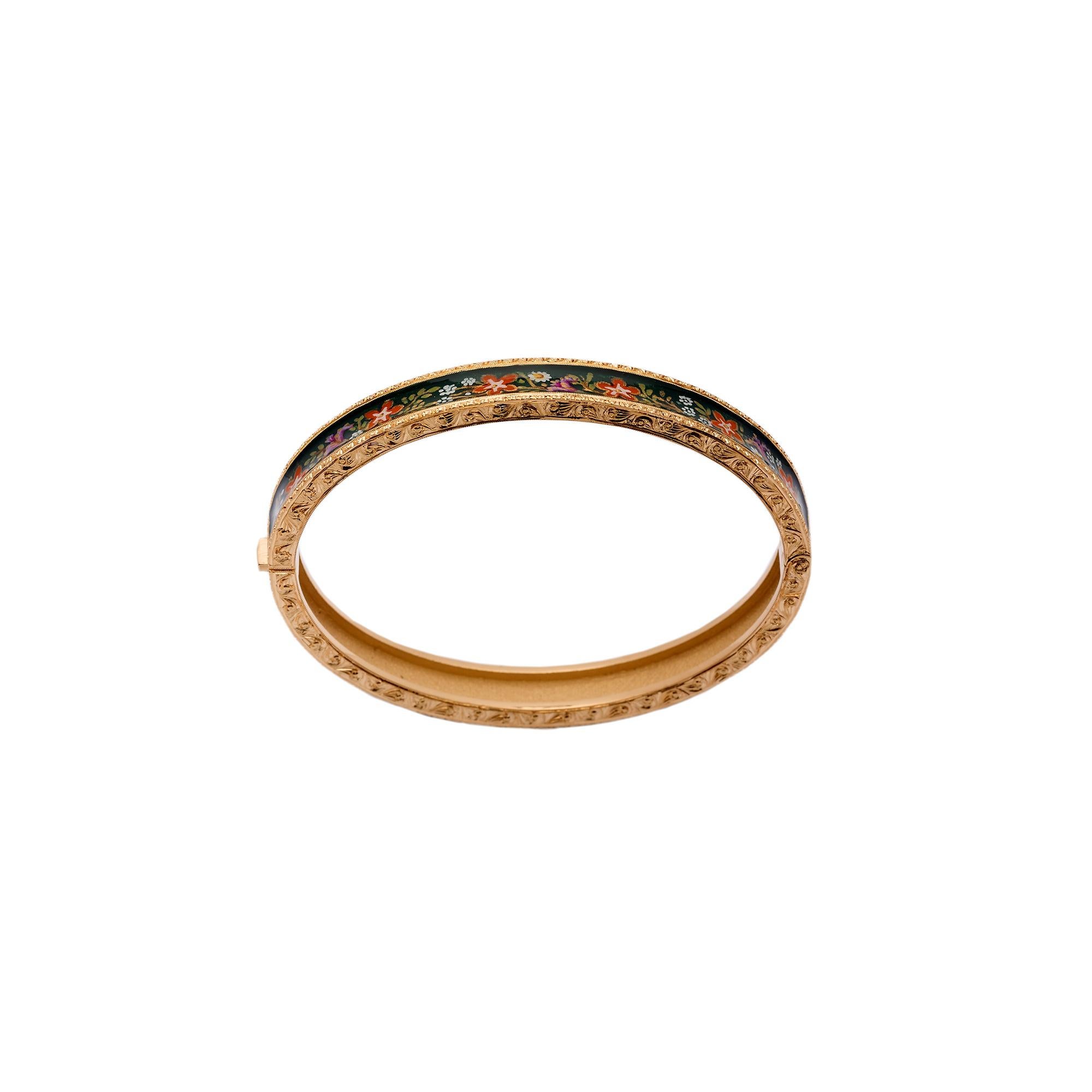 18kt yellow gold bangle, engraved painted in miniature and enamelled by hand For Sale 1