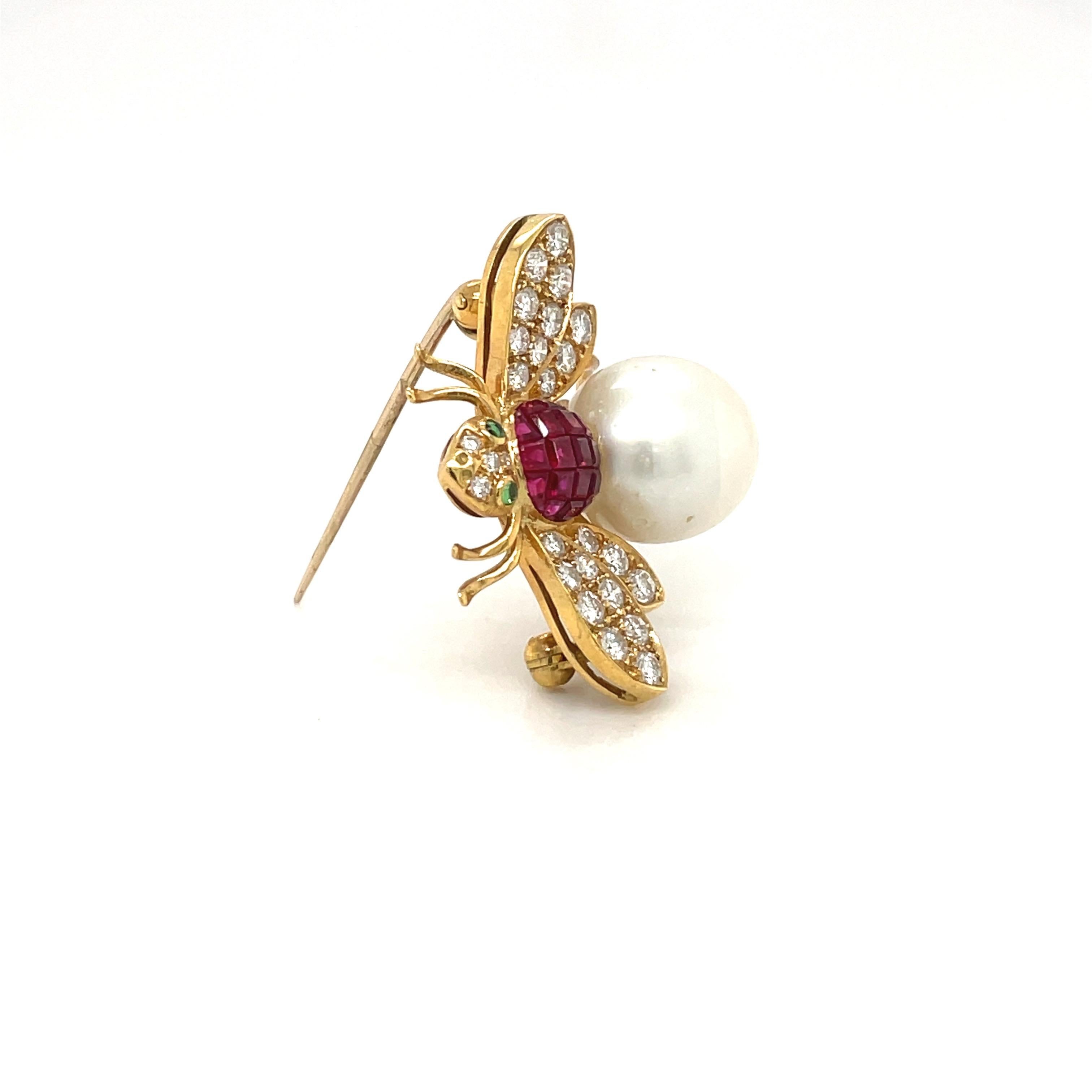Square Cut 18KT Gold Bee Brooch with Diamond .94 Carat Ruby 1.67 Carat and South Sea Pearl For Sale