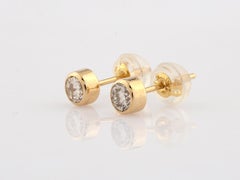 18K Yellow Gold Modern Bezel-Set Round Diamond Stud Earrings