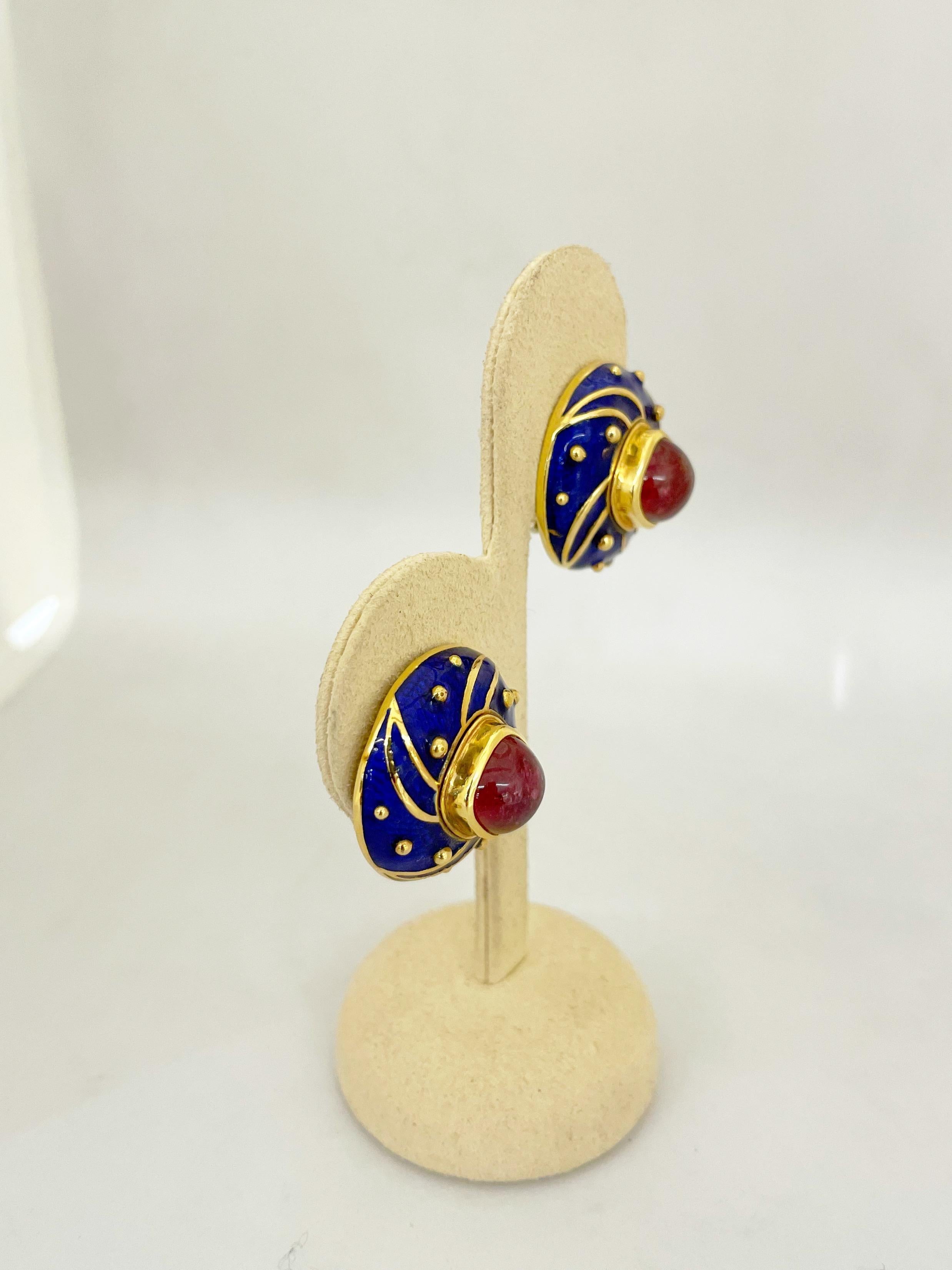 18 Karat Yellow Gold Blue Enamel Earrings with Cabochon Pink Tourmaline Centers In New Condition In New York, NY