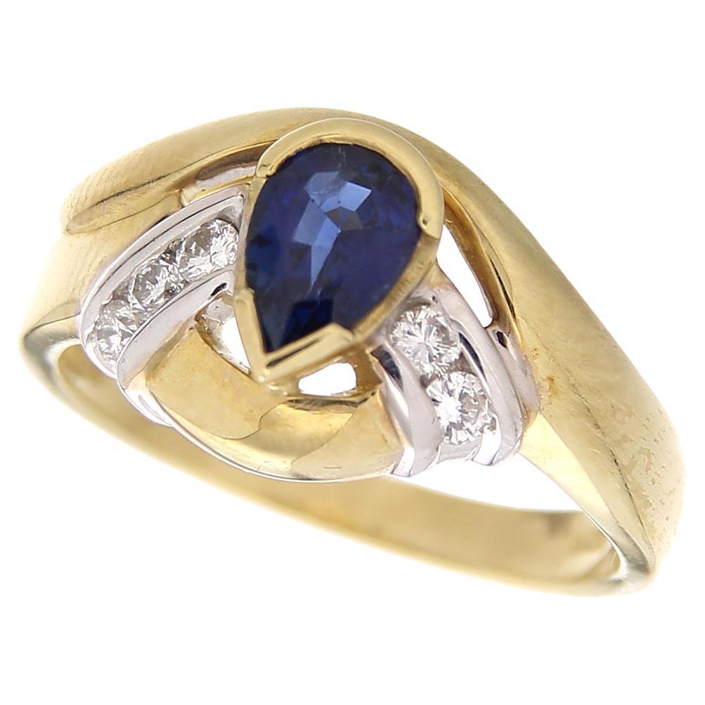18Kt Yellow Gold Blue Sapphire 0.79 ct White Diamonds 0.19 For Sale